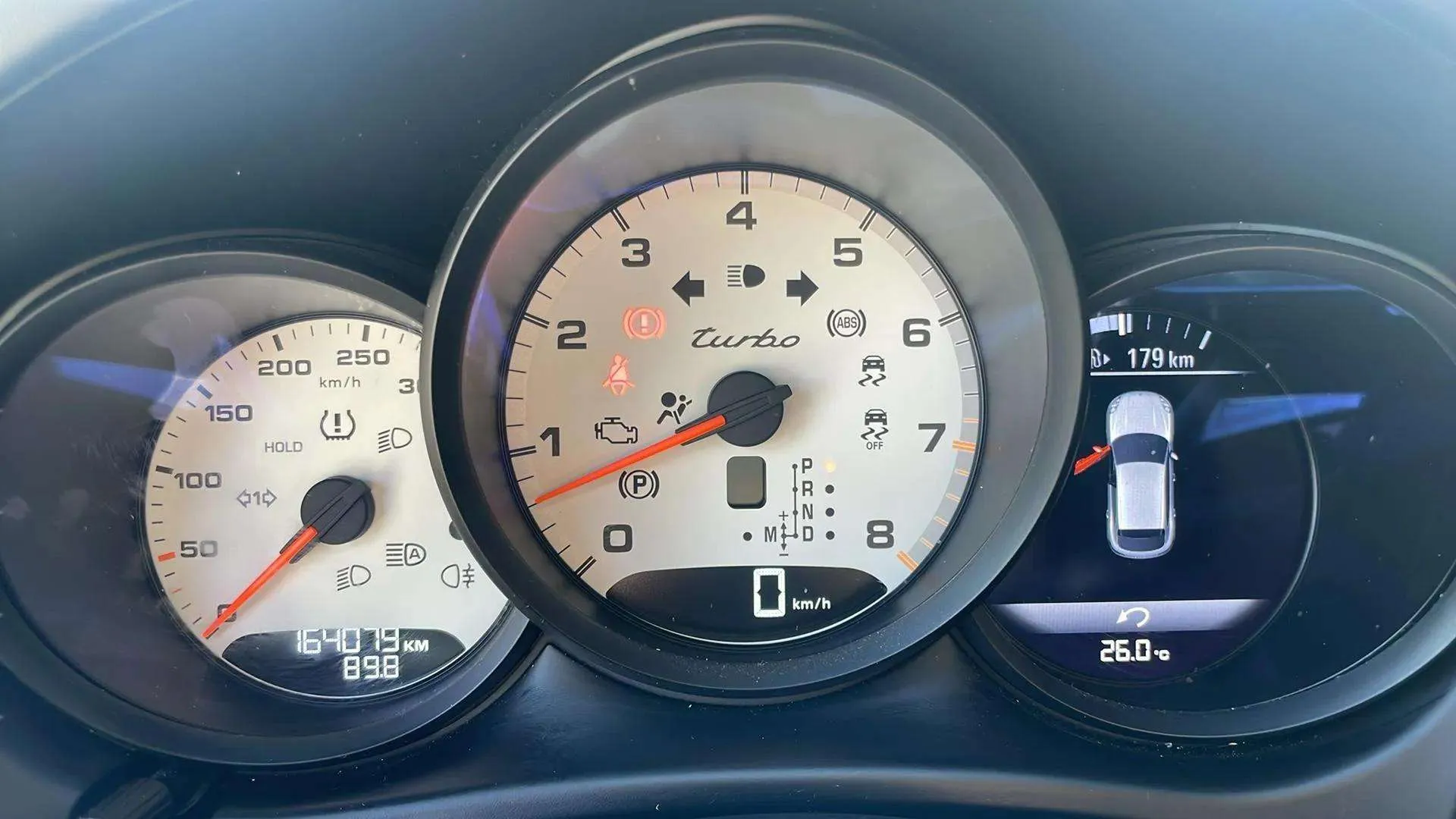 Porsche Macan Turbo - foto 12