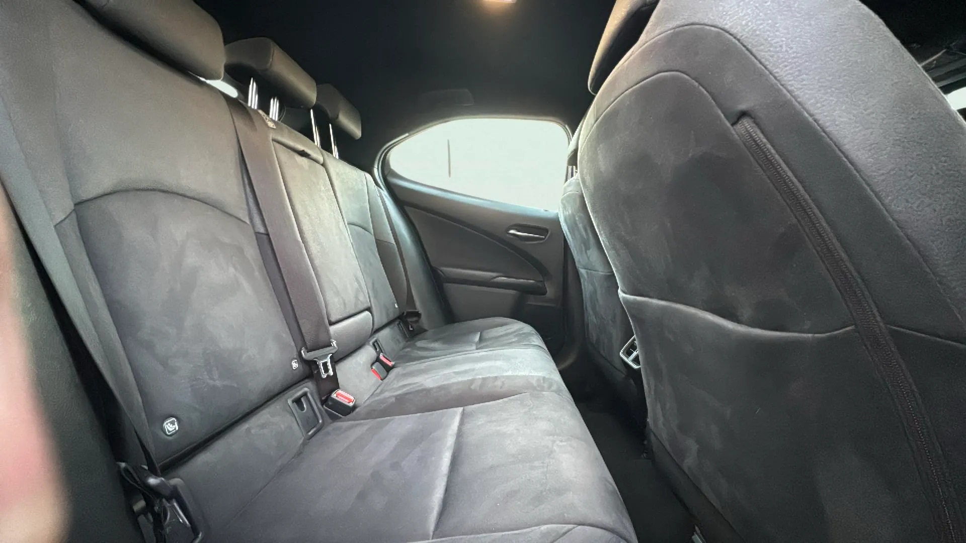 Lexus UX 2.0 250h Business - foto 16