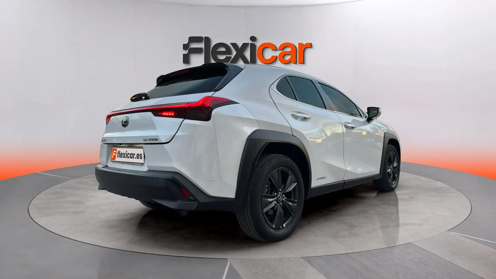 Lexus UX 2.0 250h Business - foto 7