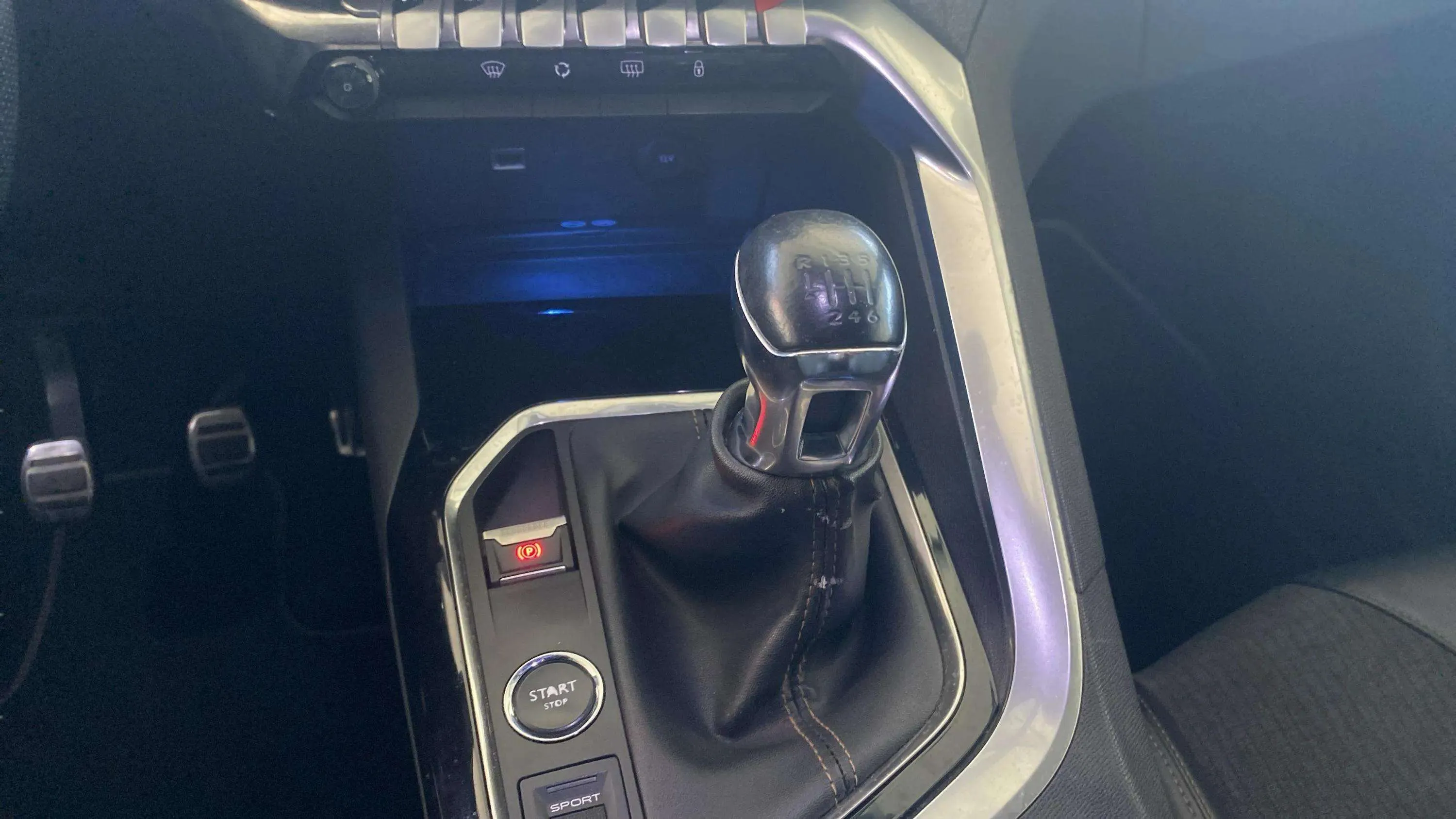 Peugeot 5008 GT-Line 2.0L BlueHDi - foto 14
