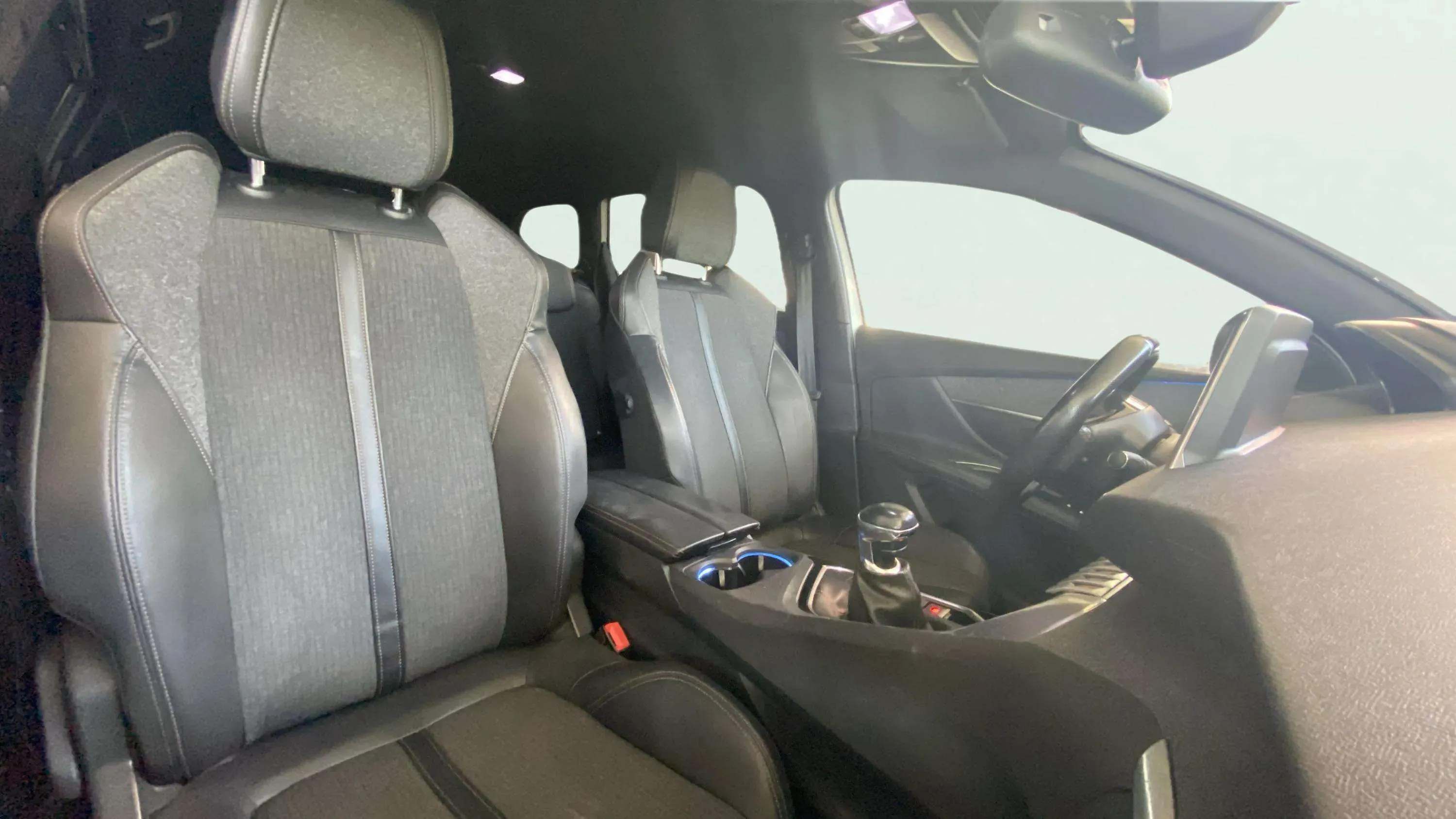 Peugeot 5008 GT-Line 2.0L BlueHDi - foto 23