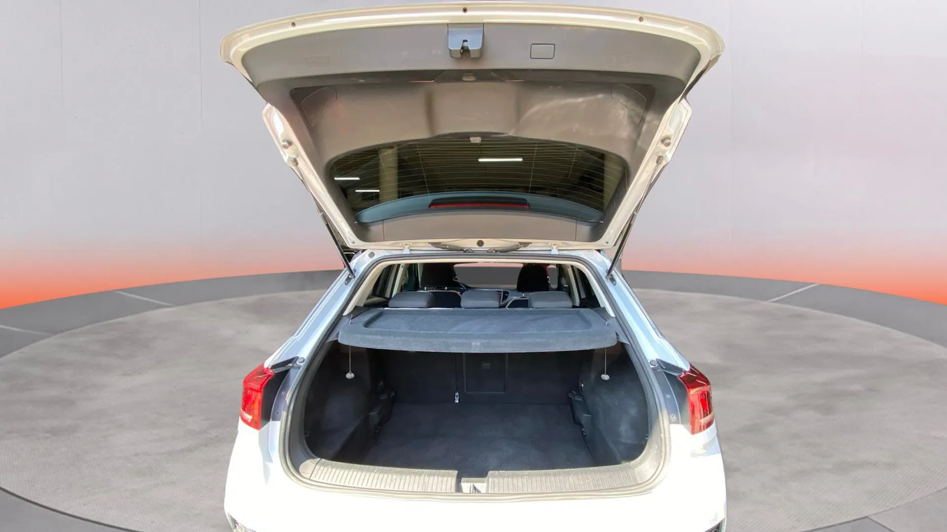 Volkswagen T-Roc Advance R-Line 2.0 TDI DSG - foto 23