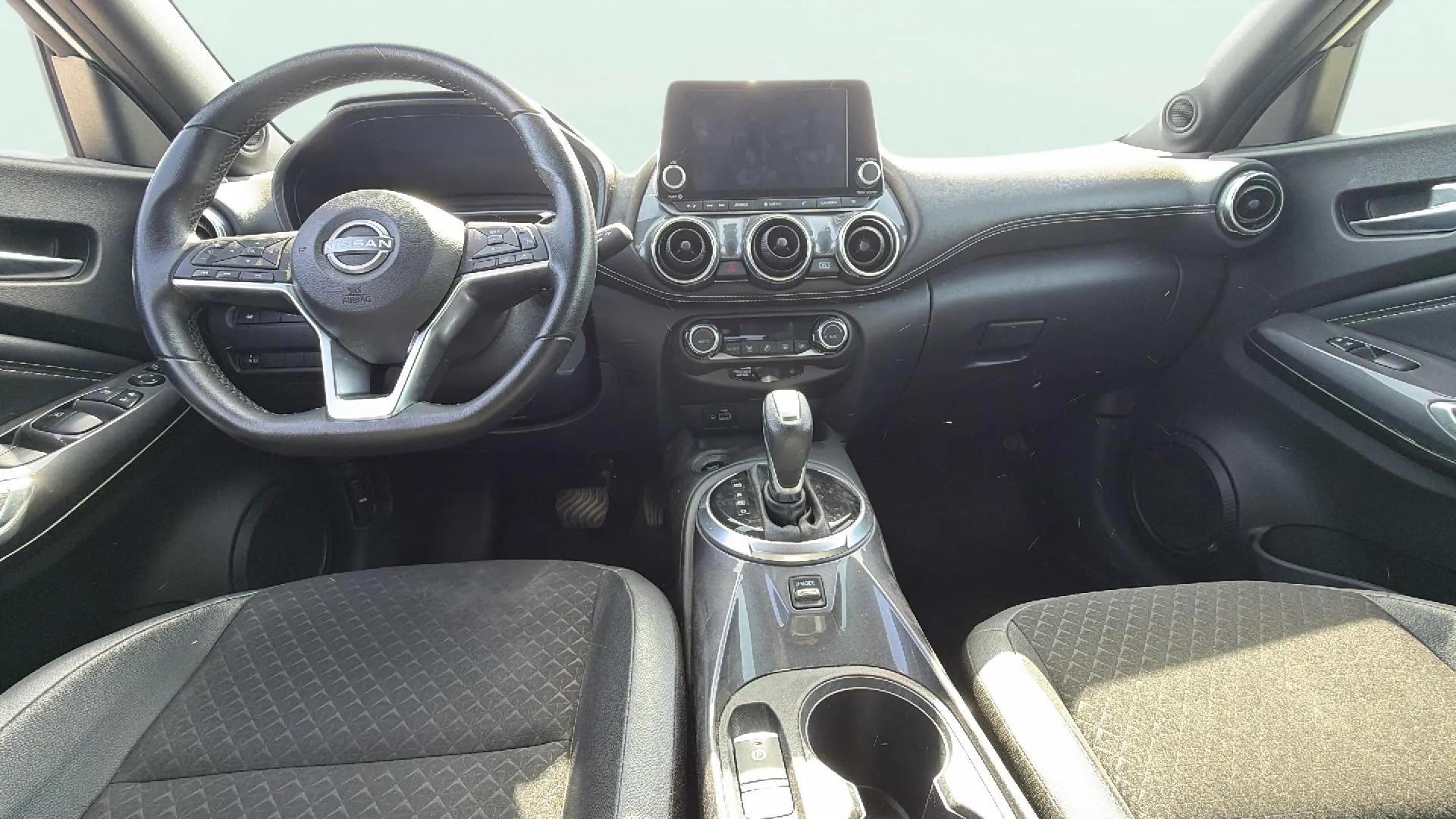 Nissan Juke 1.6 Hybrid N-Connecta - foto 9