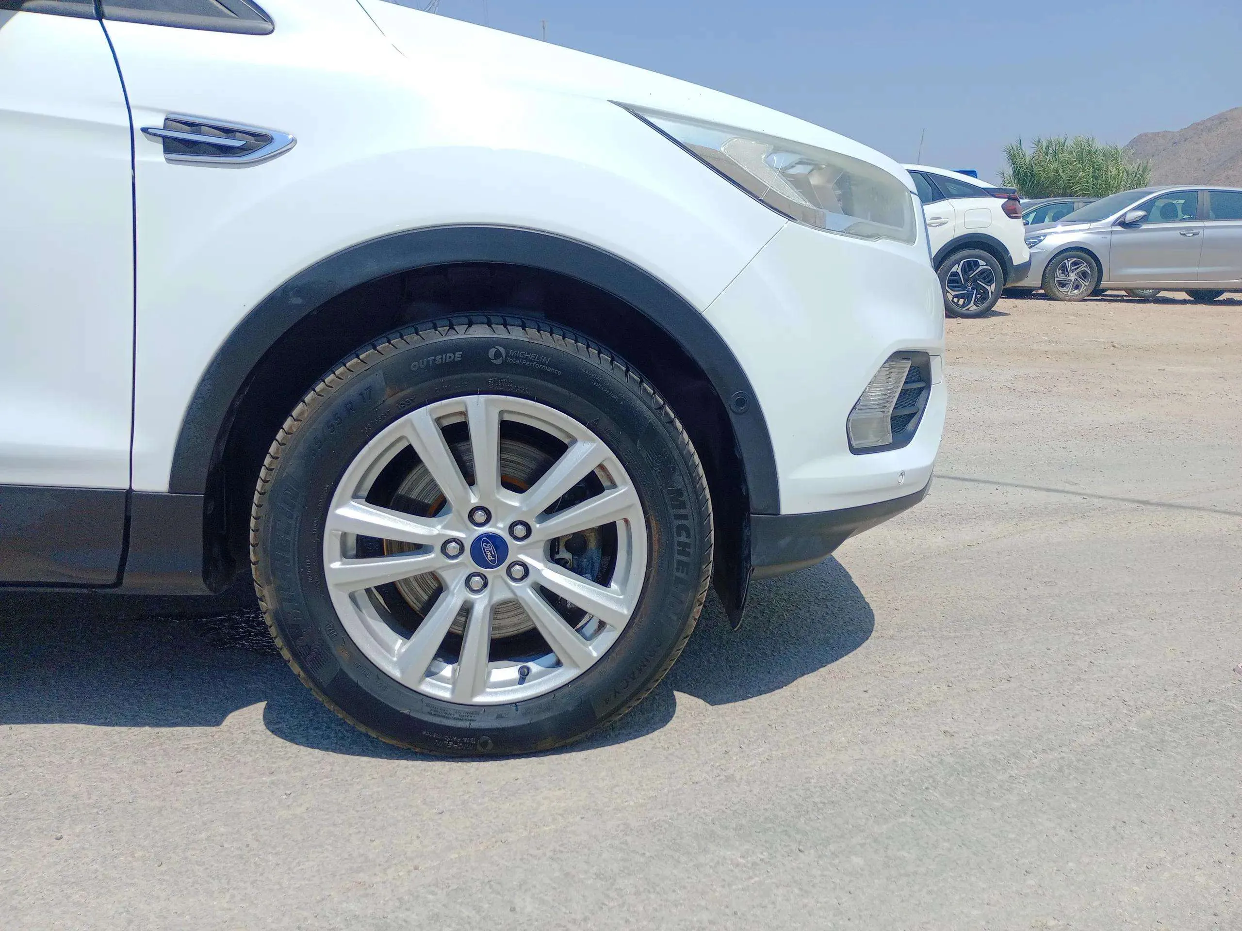 Ford Kuga 1.5 TDCi 4x2 Titanium - foto 16