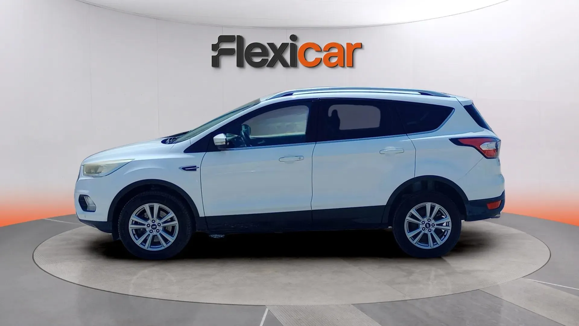 Ford Kuga 1.5 TDCi 4x2 Titanium - foto 5