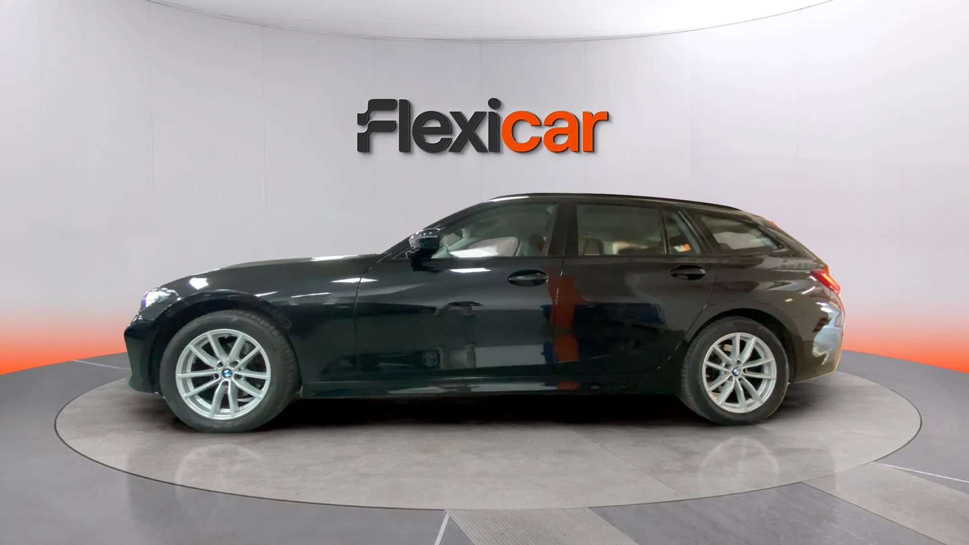 BMW Serie 3 320d xDrive Automática Touring - foto 4