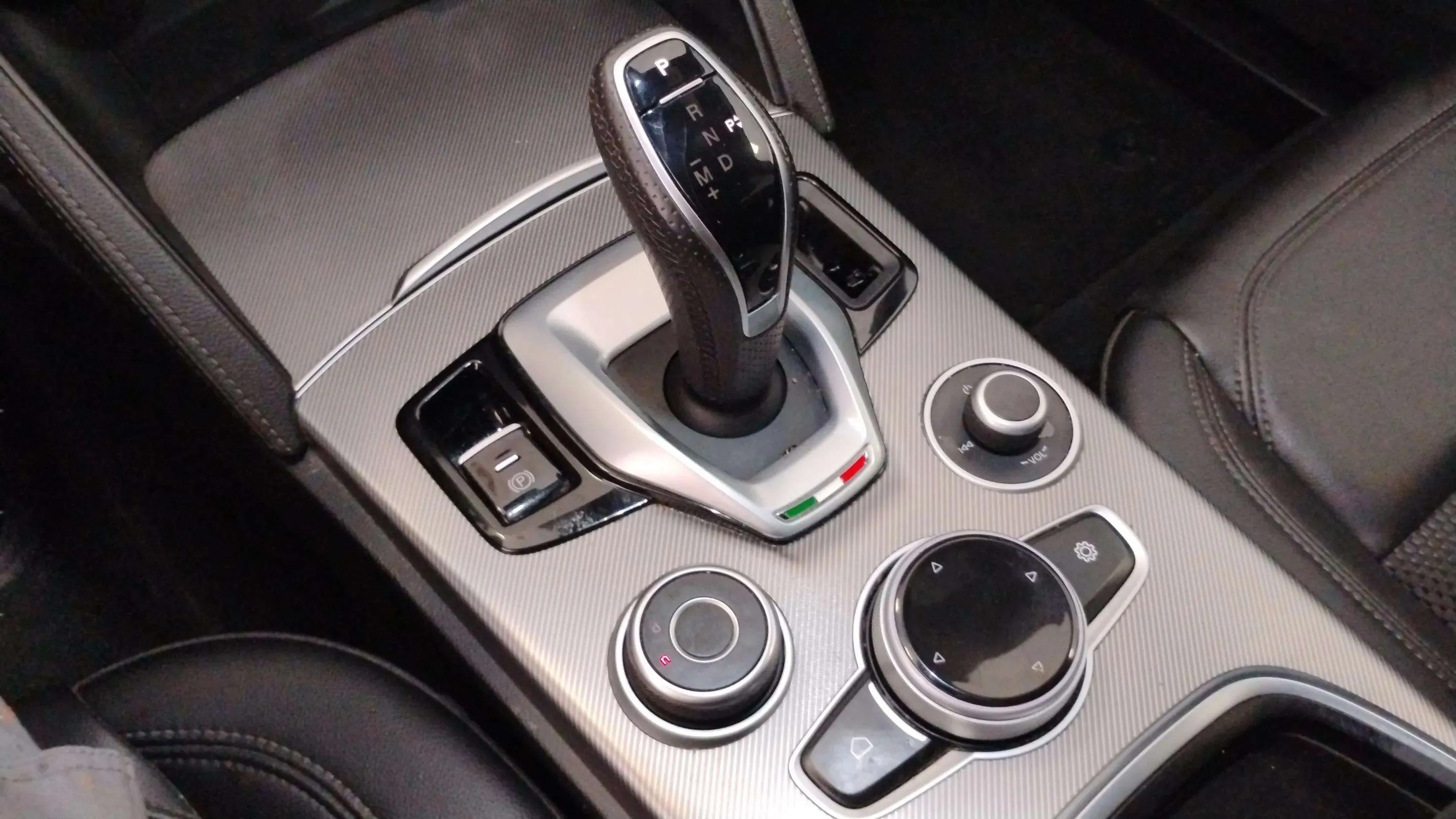 Alfa Romeo Stelvio 2.2 Diesel Sprint AWD - foto 14