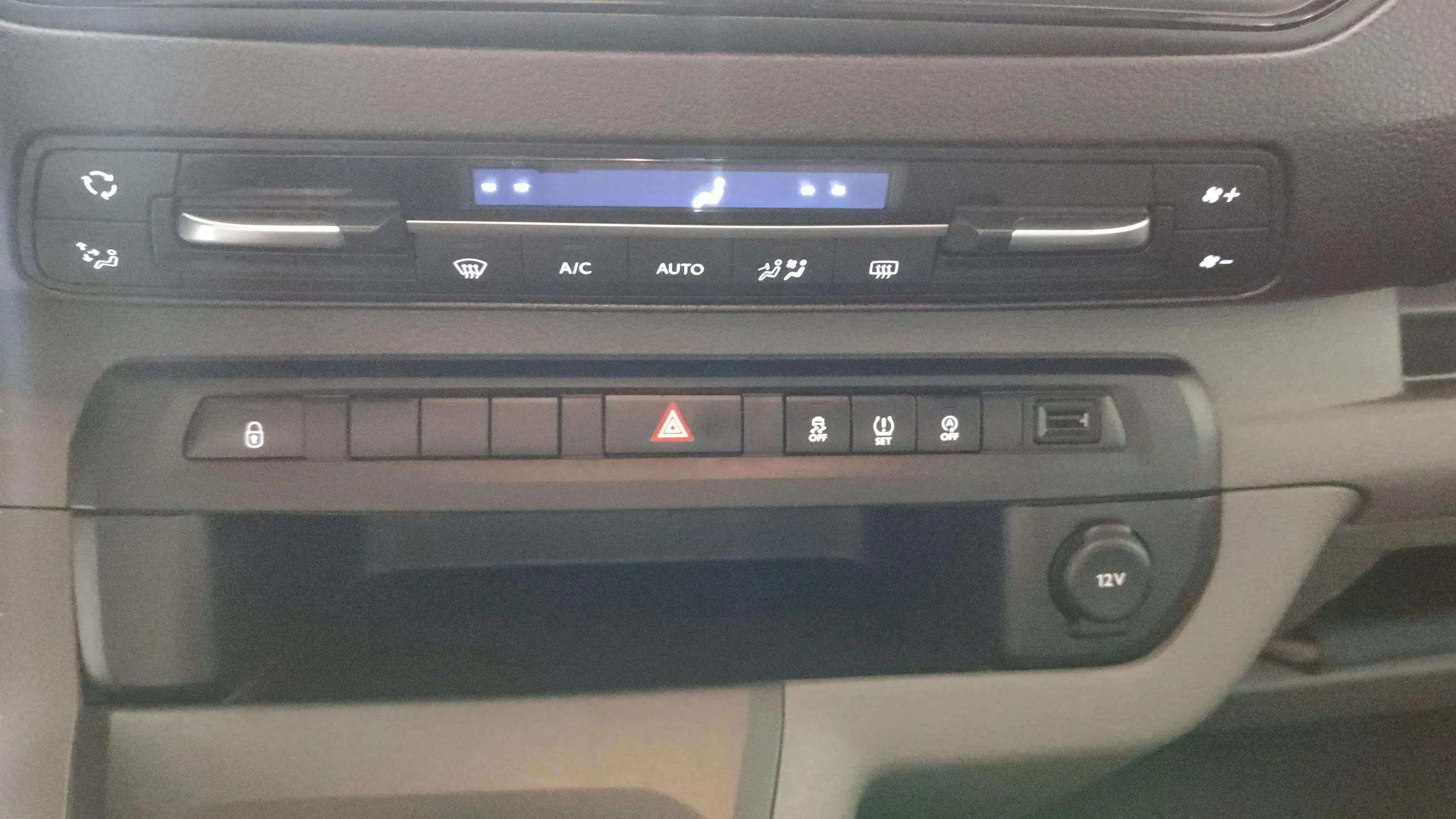 Peugeot Expert Combi BlueHDi 145 Standard - foto 11