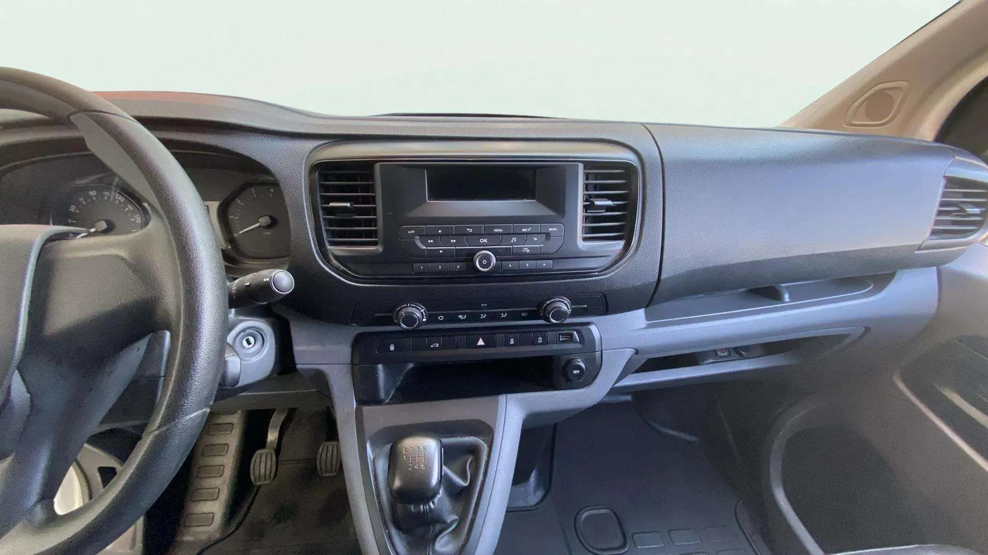 Citroën Jumpy BlueHDi Talla M Control 100 - foto 13