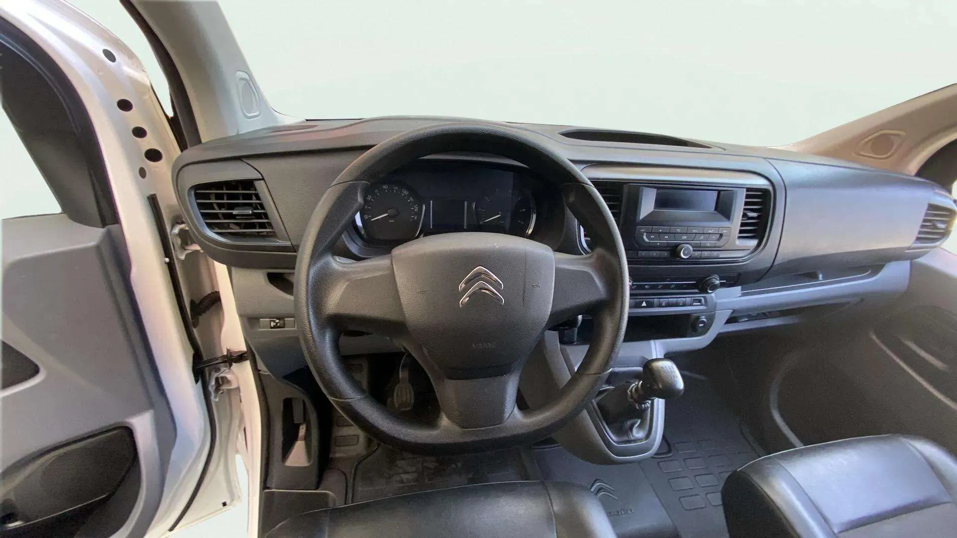 Citroën Jumpy BlueHDi Talla M Control 100 - foto 14