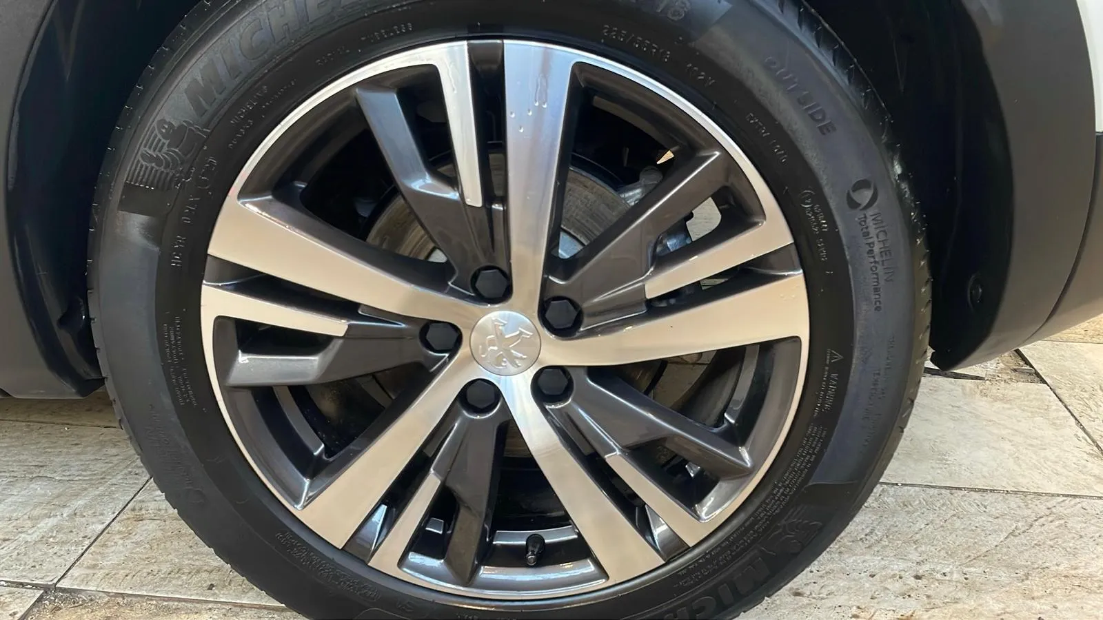 Peugeot 3008 225 e-EAT8 Allure Pack - foto 17