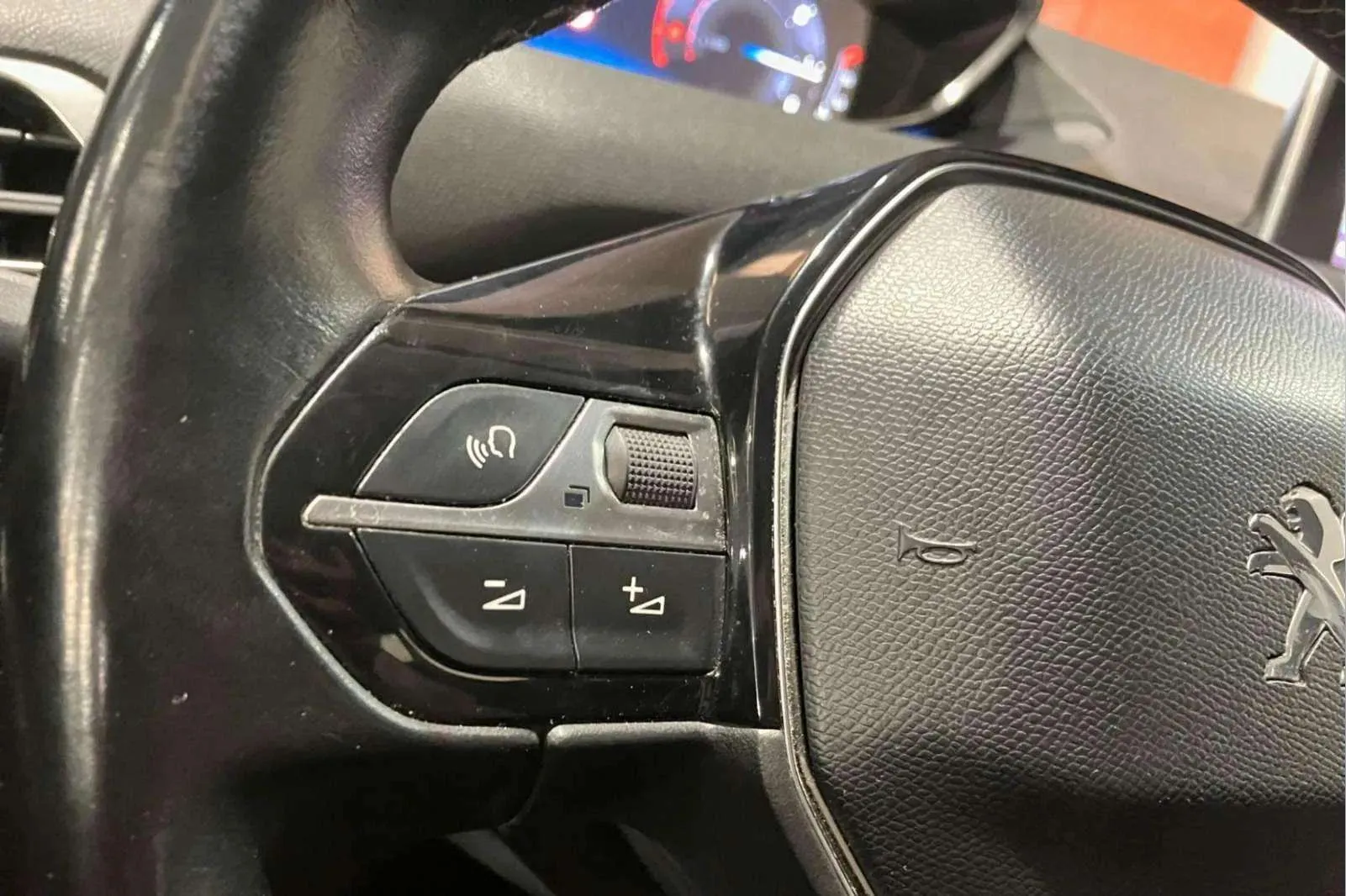 Peugeot 3008 1.5L BlueHDi Active - foto 10