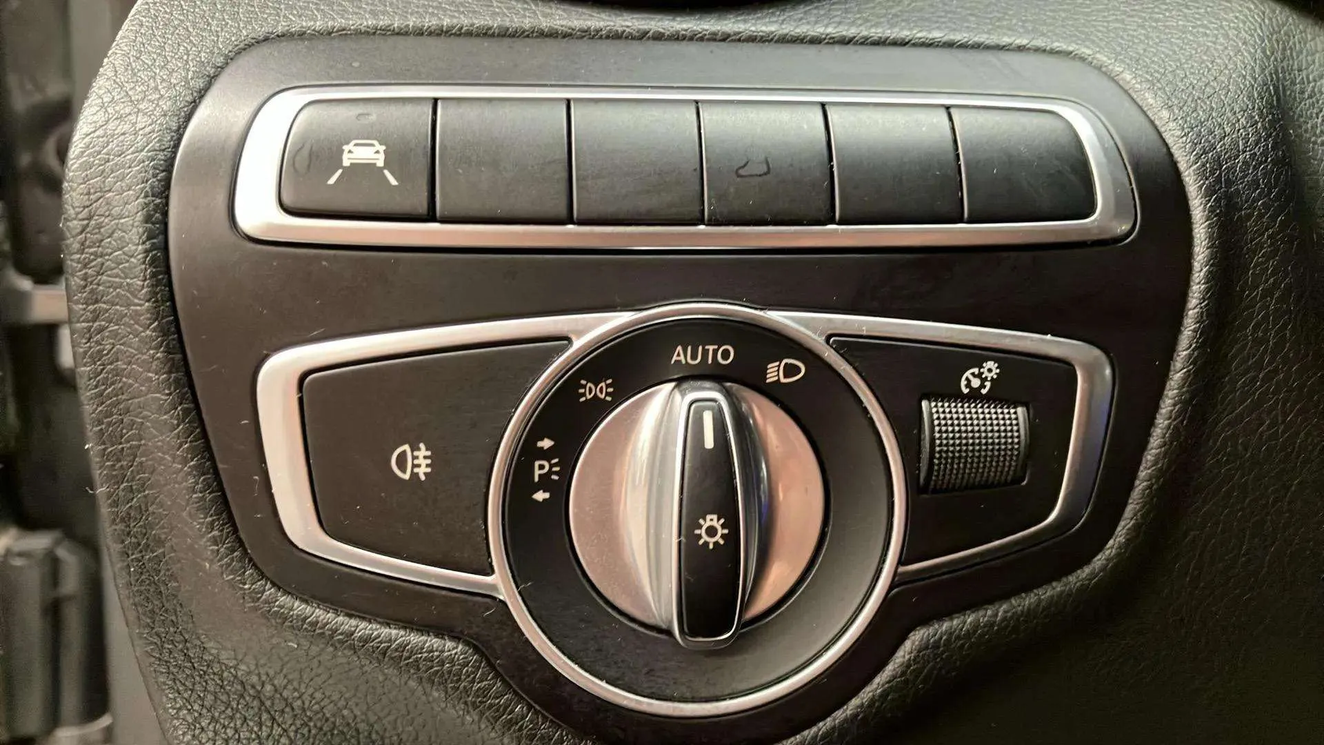 Mercedes-Benz Clase C Coupé C 220 d - foto 17