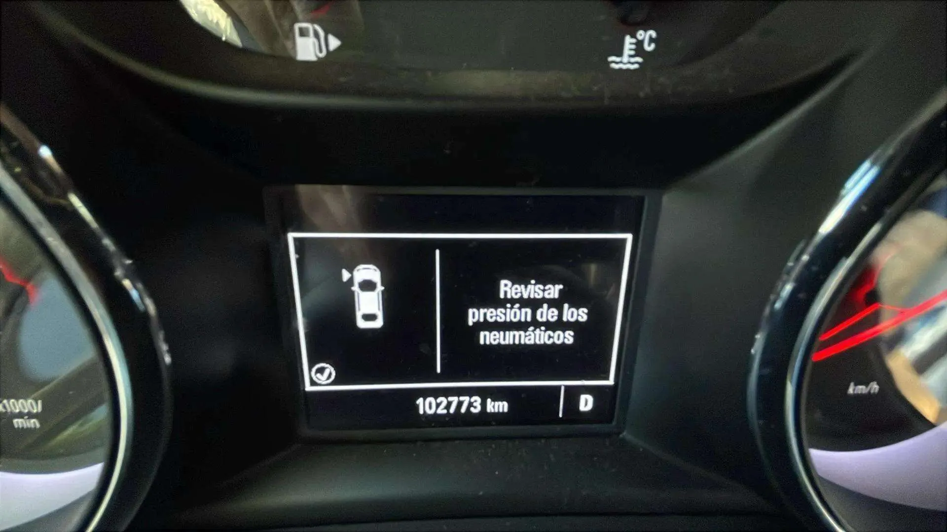 Opel Astra 1.5D DVH Elegance - foto 12