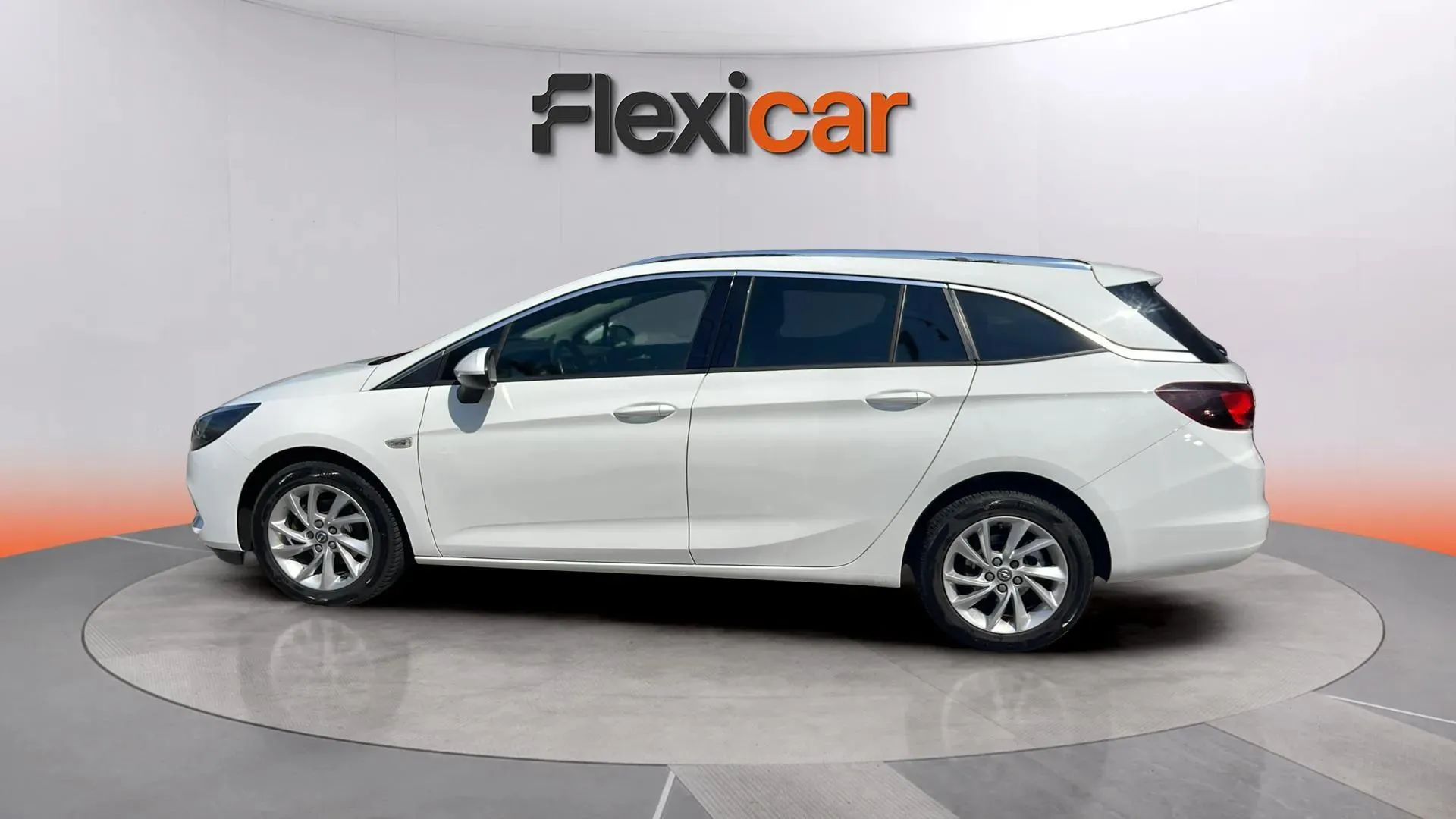 Opel Astra 1.5D DVH Elegance - foto 2