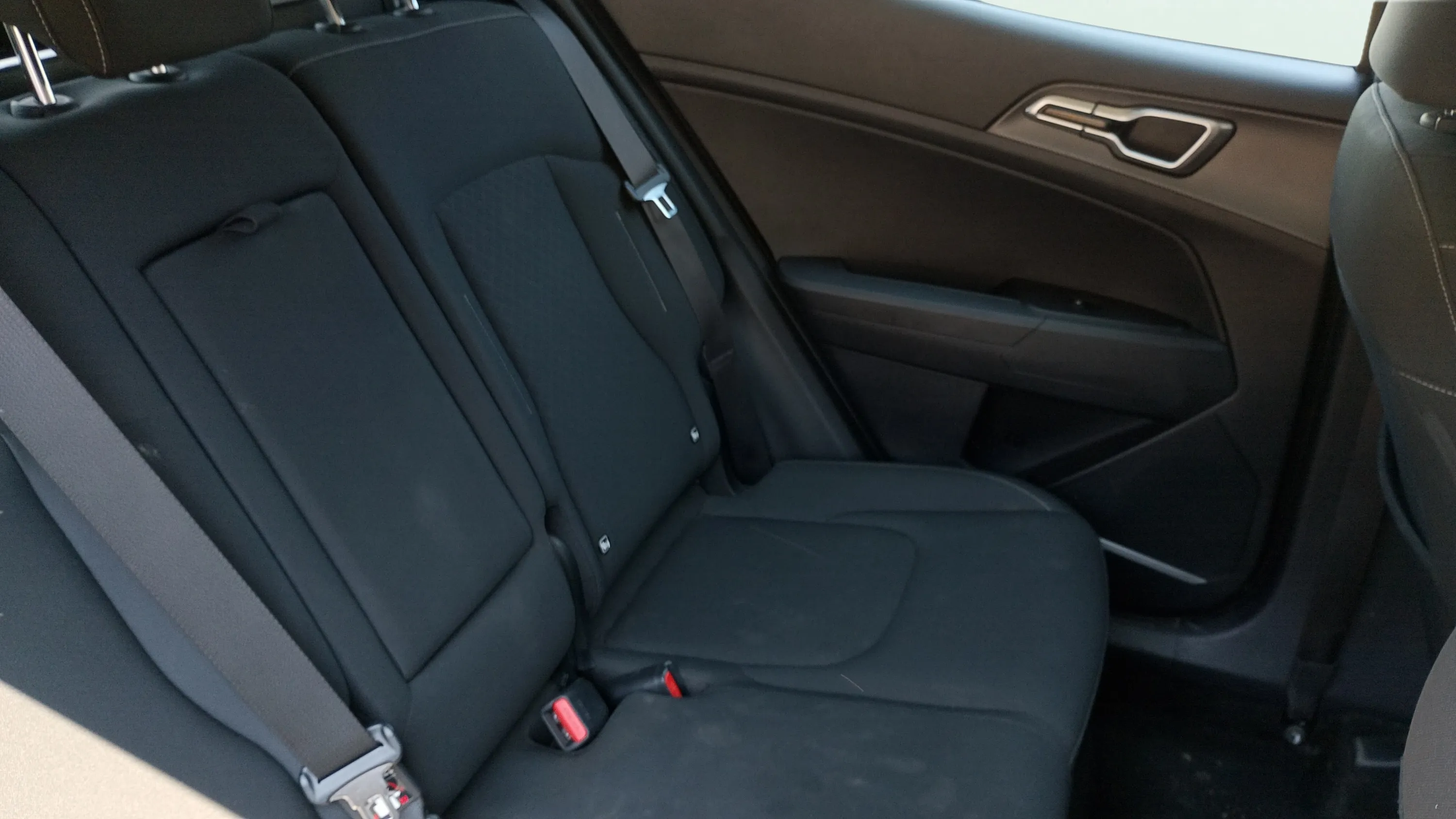 Kia Sportage 1.6 T-GDi Concept 4x2 - foto 18