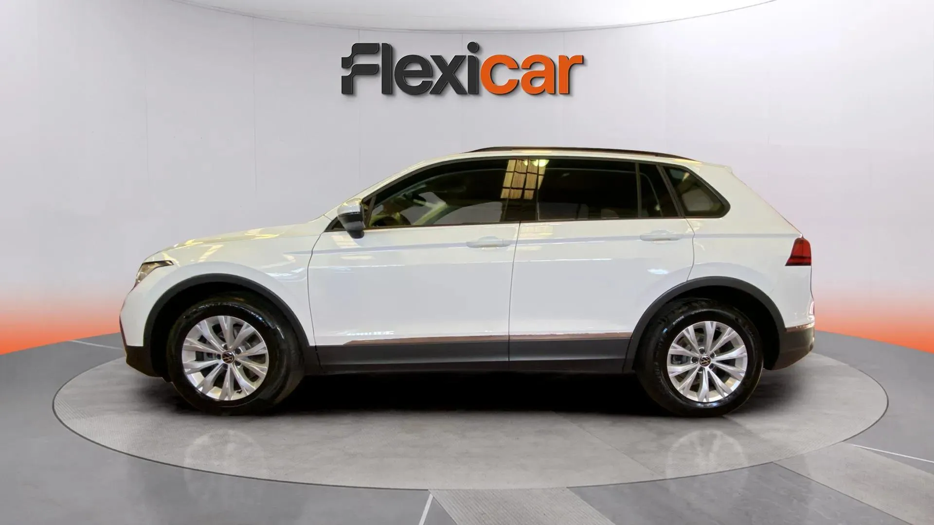 Volkswagen Tiguan 2.0 TDI - foto 4