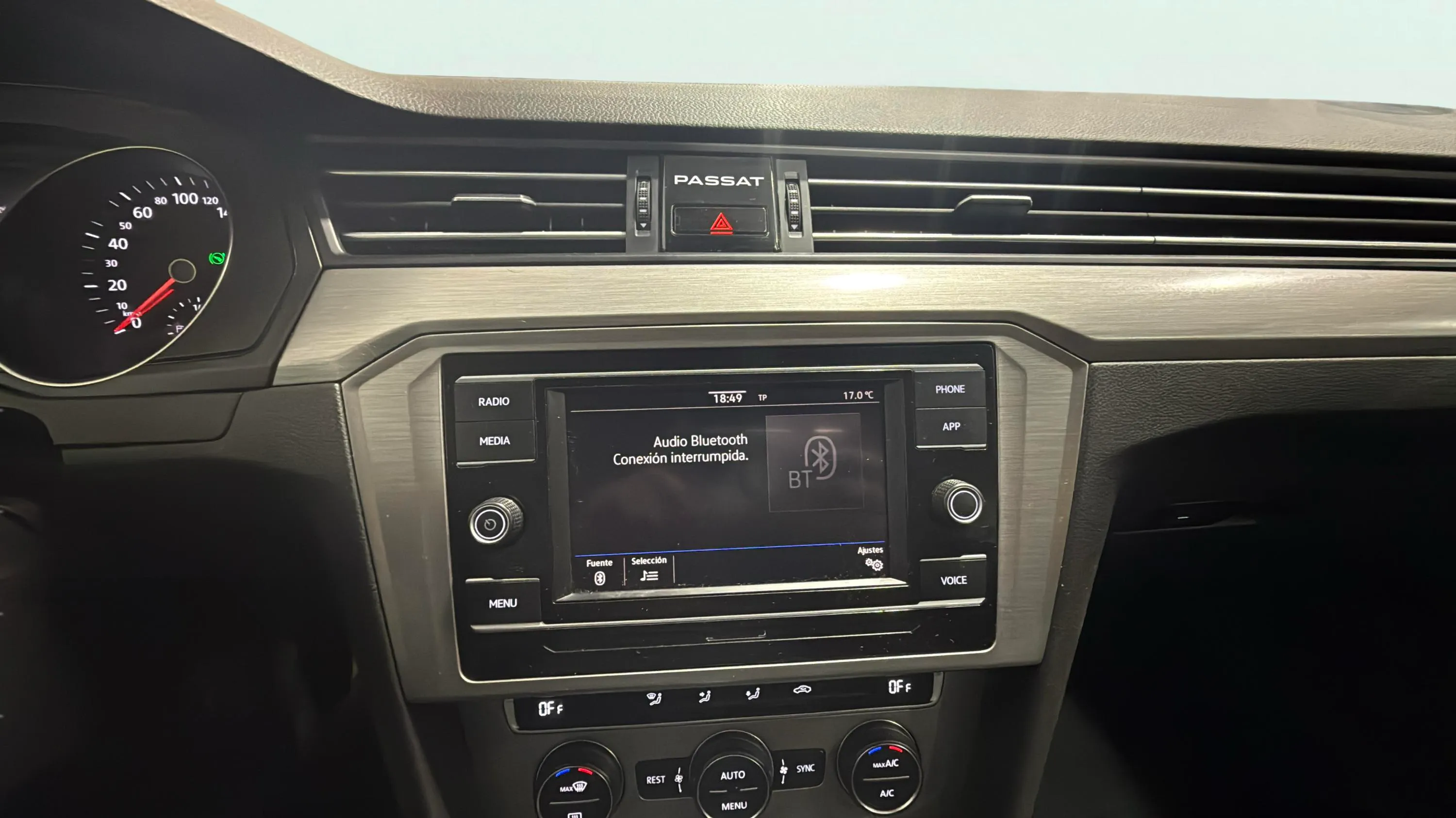 Volkswagen Passat Variant Business 1.6 TDI DSG - foto 18