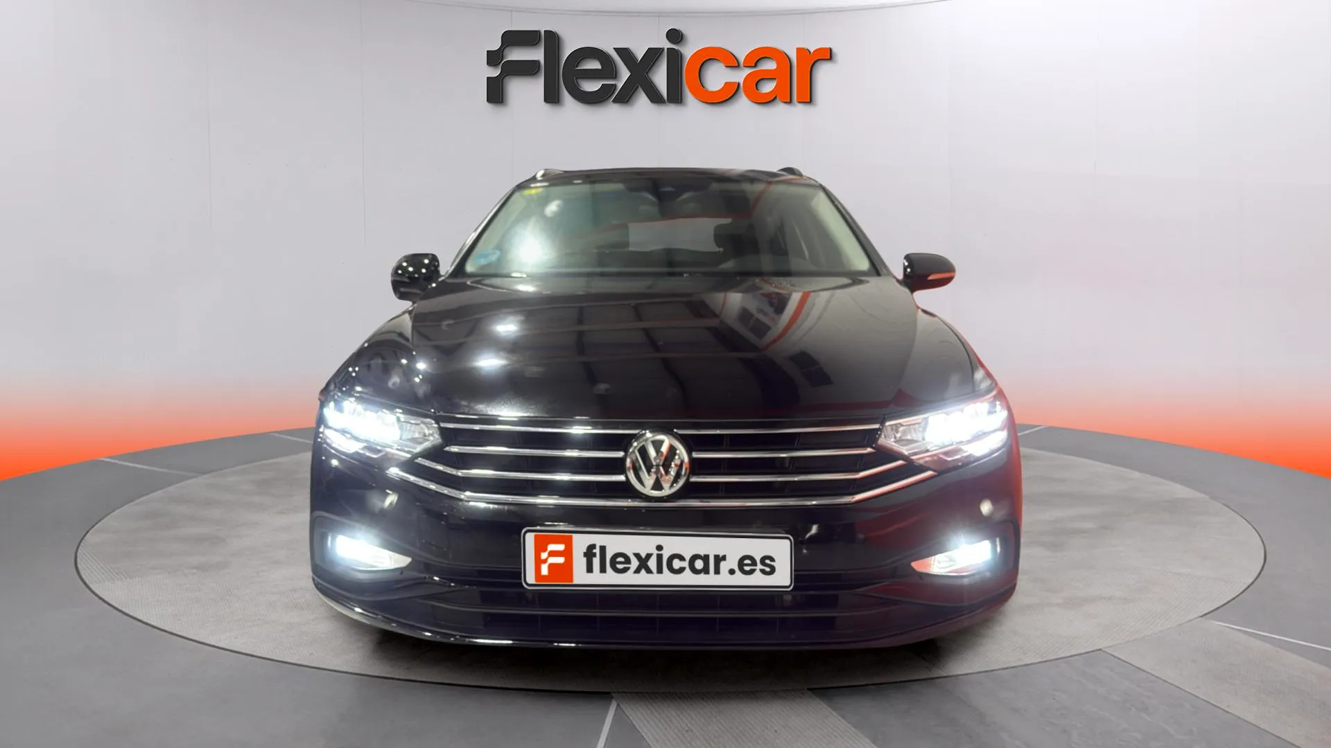 Volkswagen Passat Variant Business 1.6 TDI DSG - foto 2