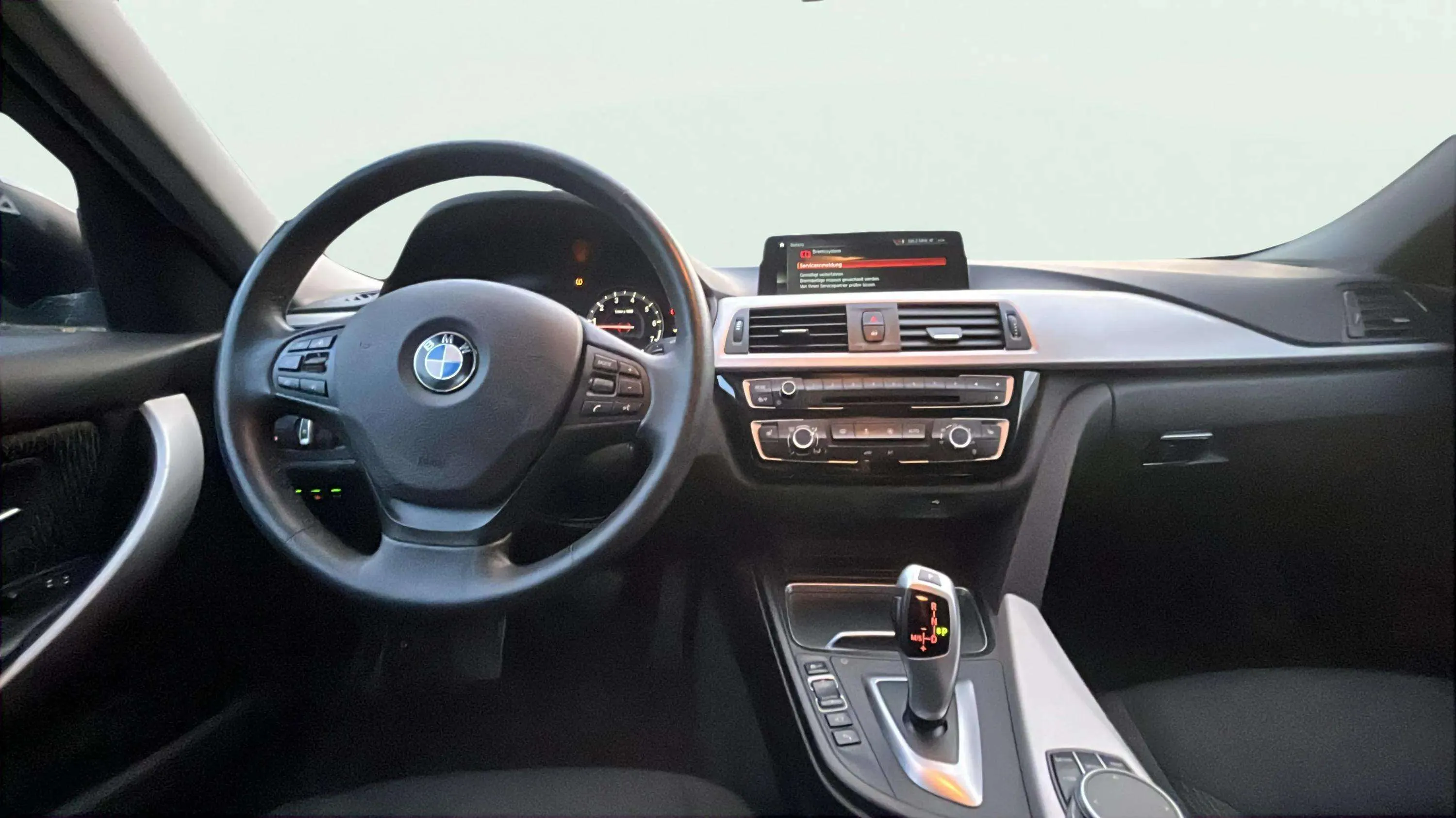 BMW Serie 3 320i Touring - foto 11