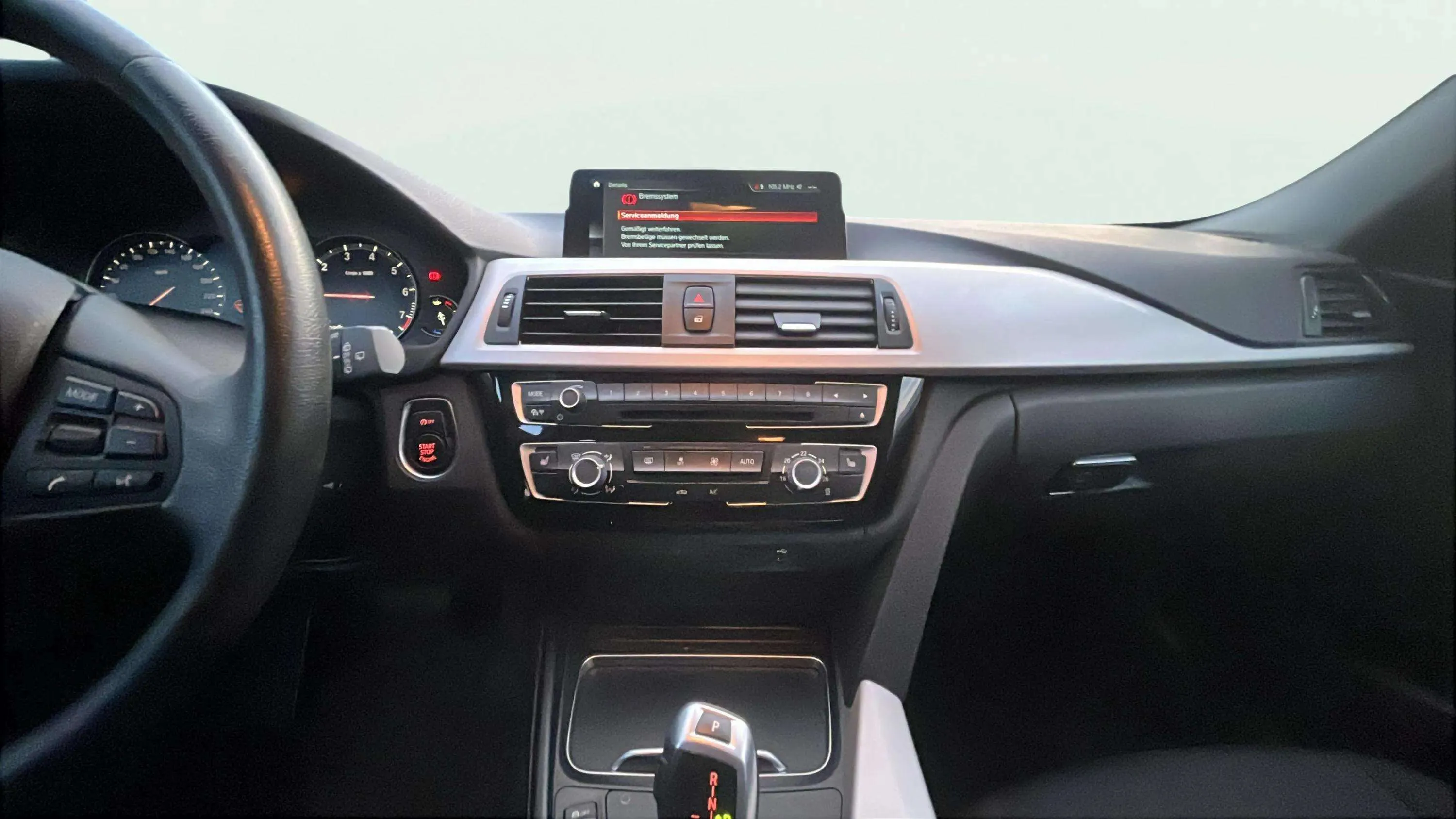 BMW Serie 3 320i Touring - foto 9