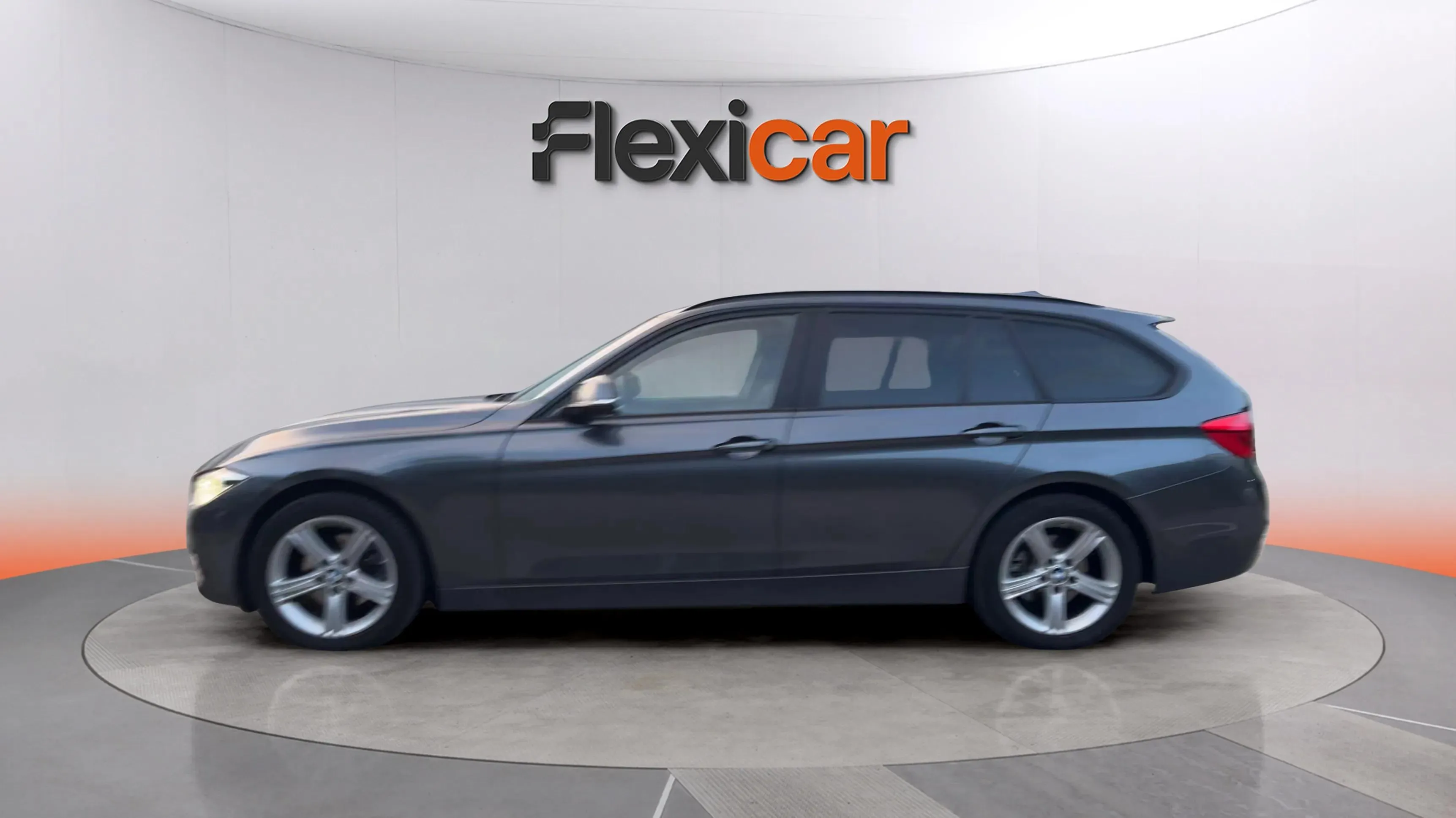 BMW Serie 3 320i Touring - foto 4