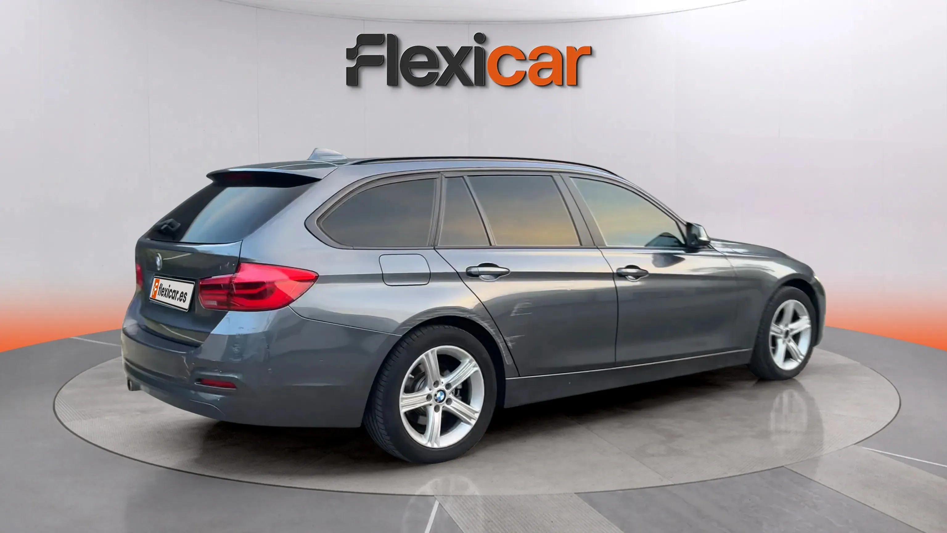 BMW Serie 3 320i Touring - foto 7