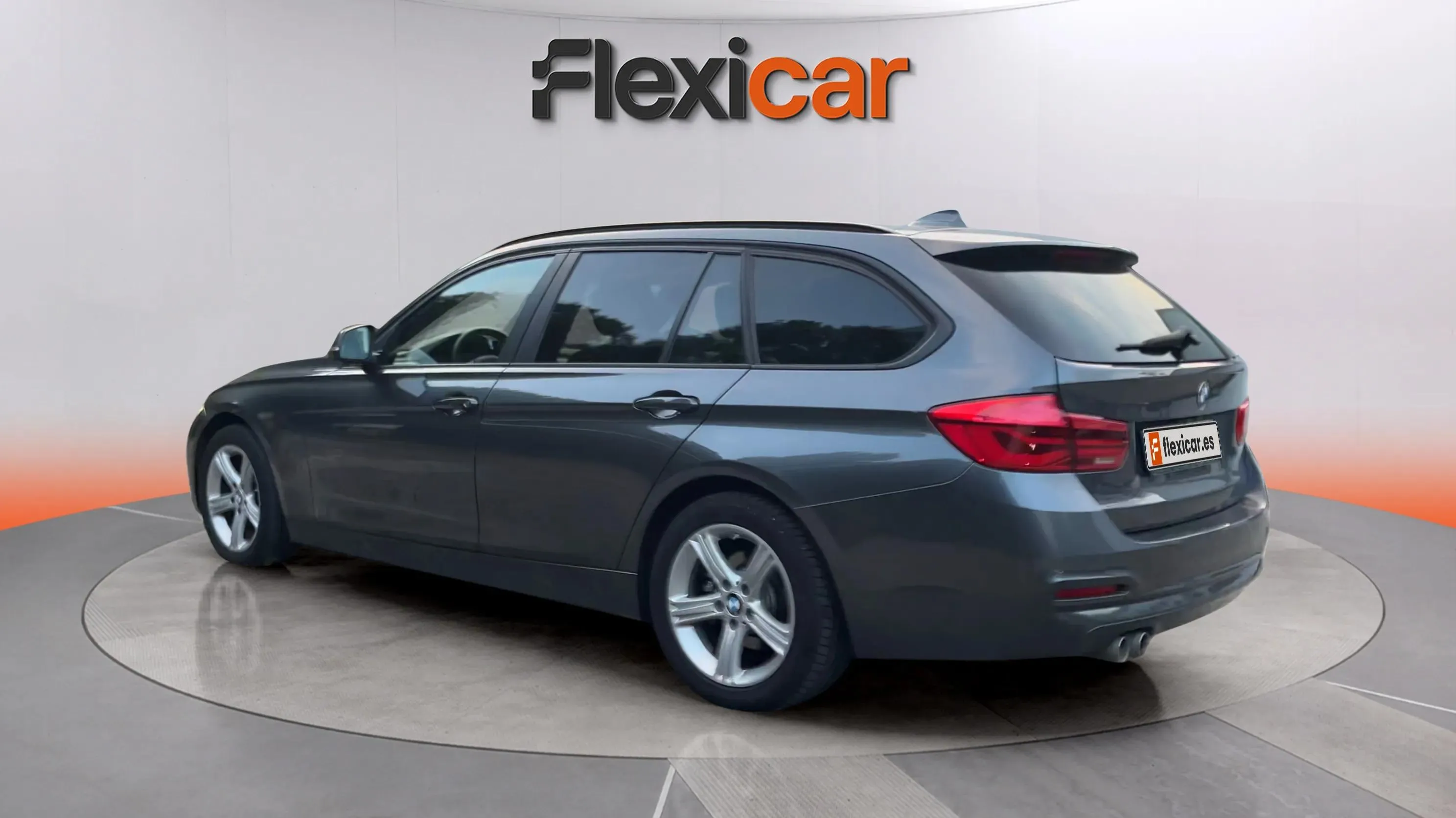 BMW Serie 3 320i Touring - foto 5