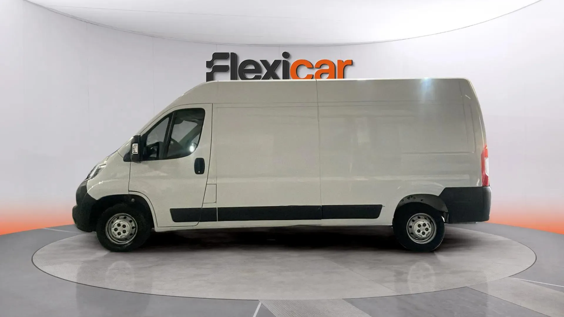 Citroën Jumper BlueHDi Furgón 33L2H2 - foto 4