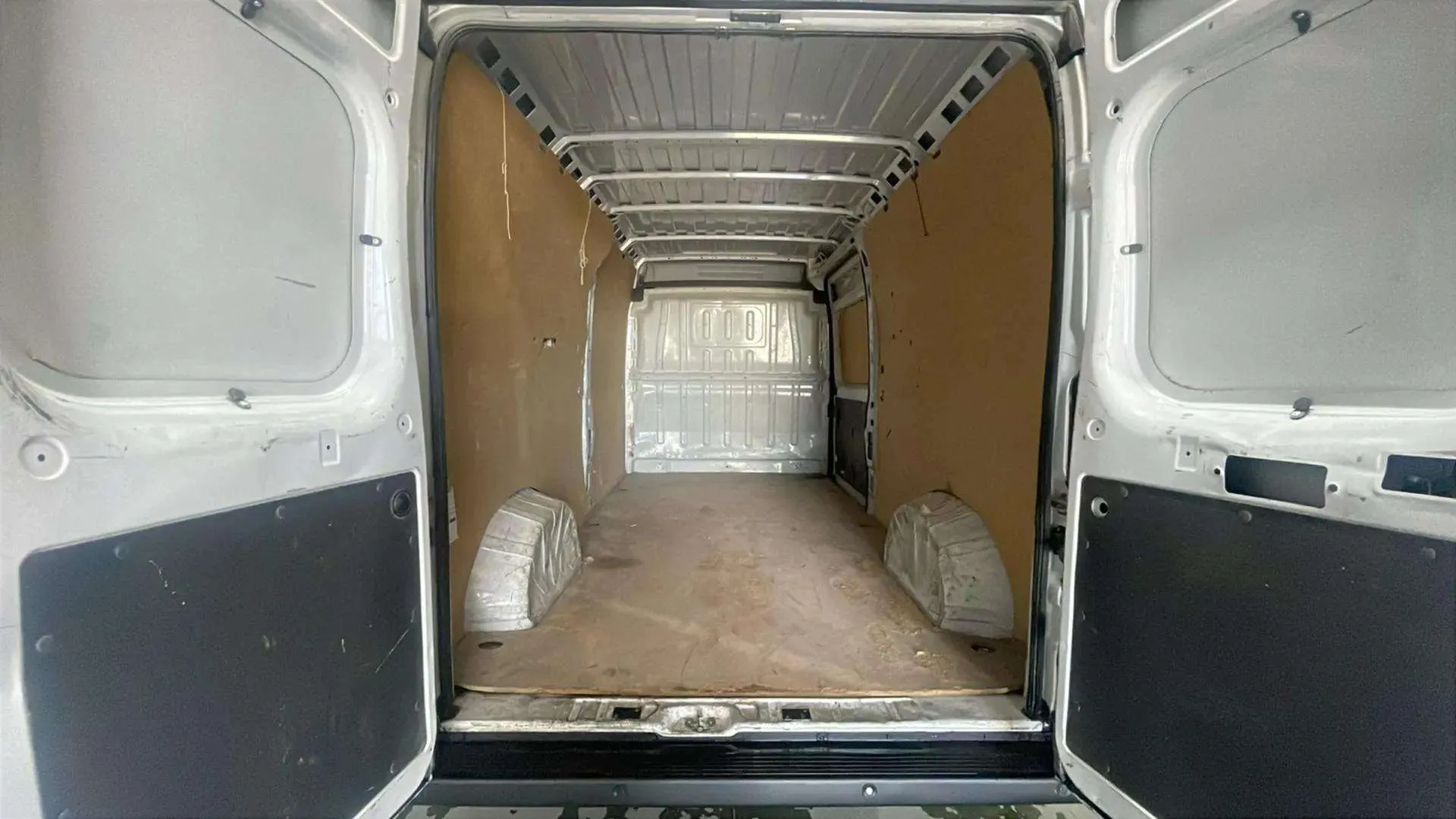 Citroën Jumper BlueHDi Furgón 33L2H2 - foto 11