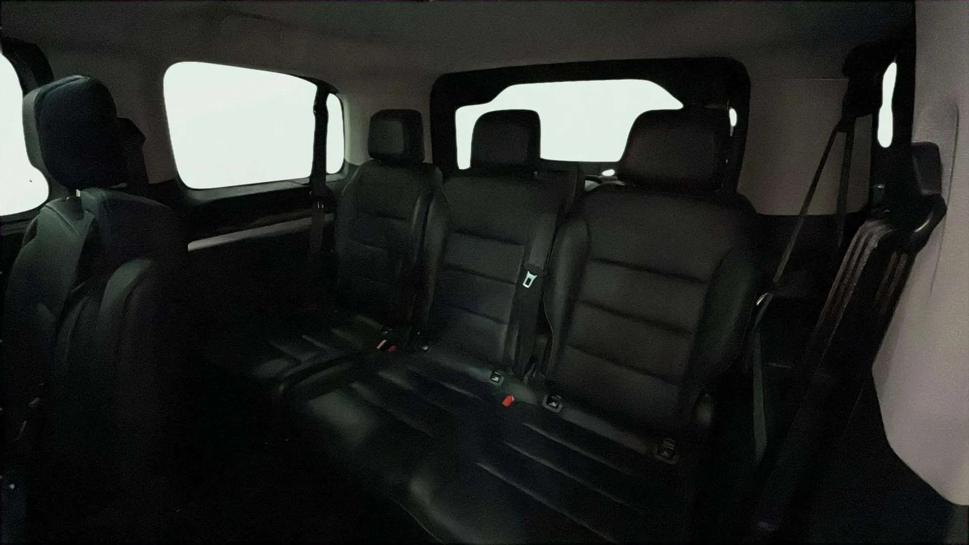 Toyota Proace Verso VIP Largo (L2) 2,0D - foto 22