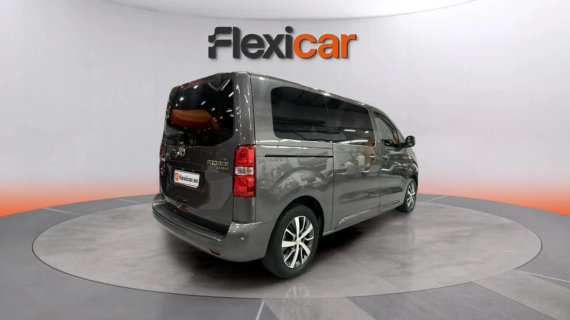 Toyota Proace Verso VIP Largo (L2) 2,0D - foto 3