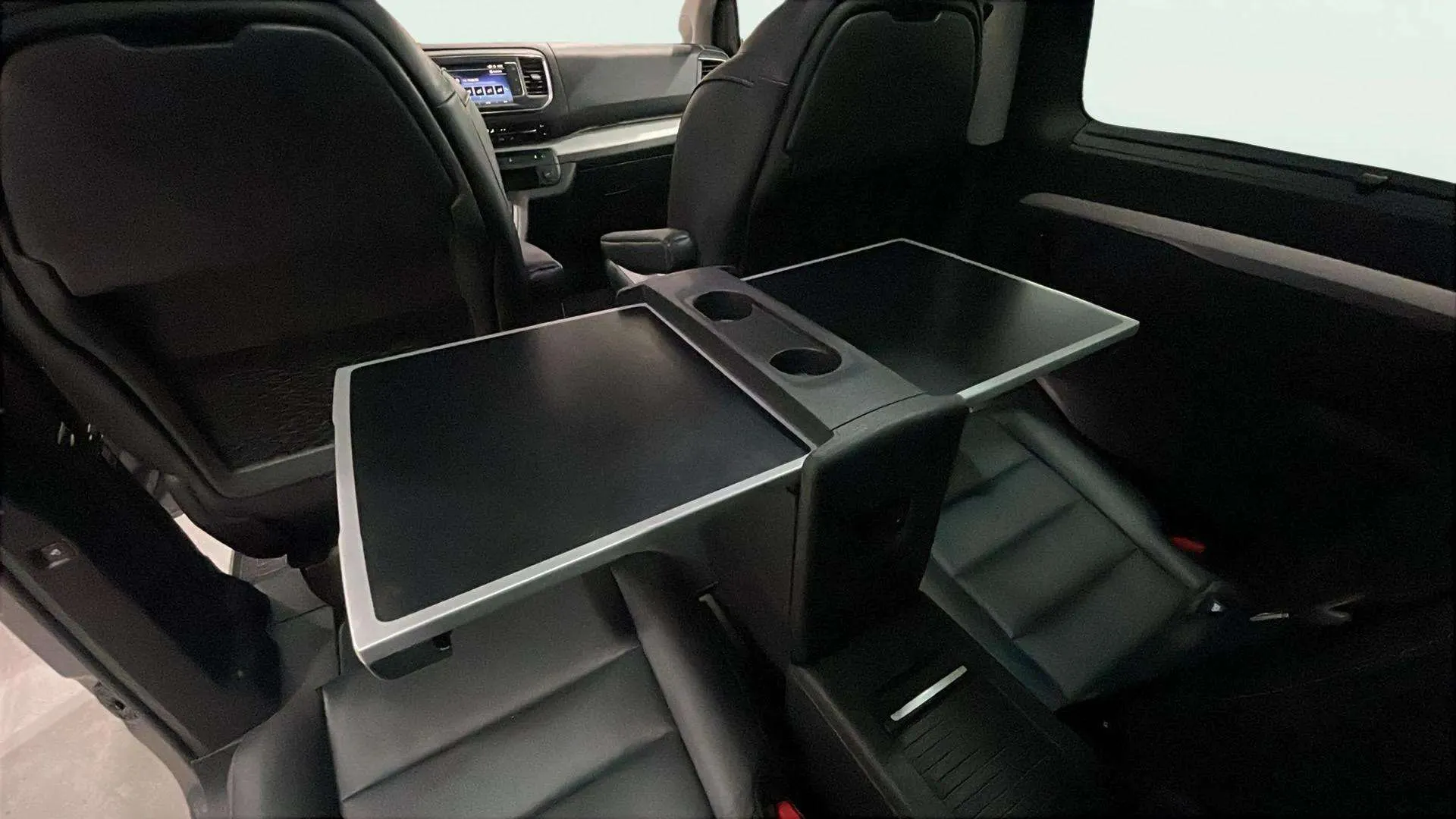 Toyota Proace Verso VIP Largo (L2) 2,0D - foto 21
