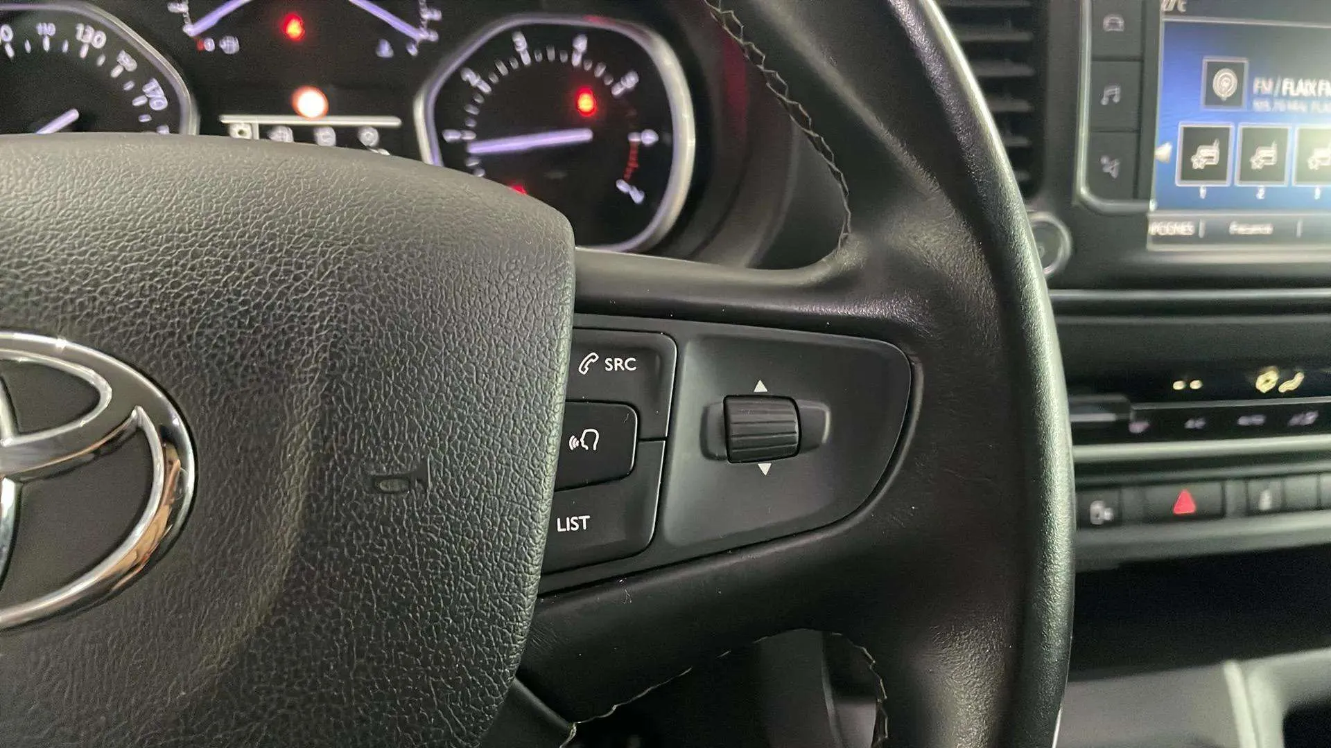 Toyota Proace Verso VIP Largo (L2) 2,0D - foto 13