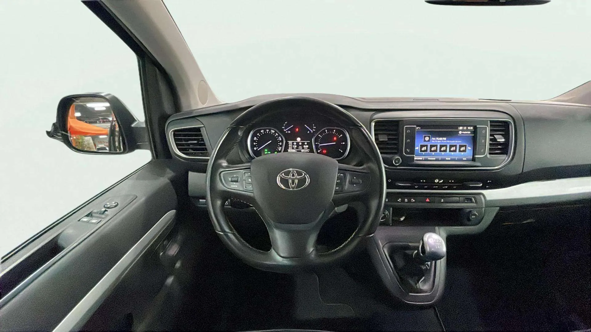 Toyota Proace Verso VIP Largo (L2) 2,0D - foto 11