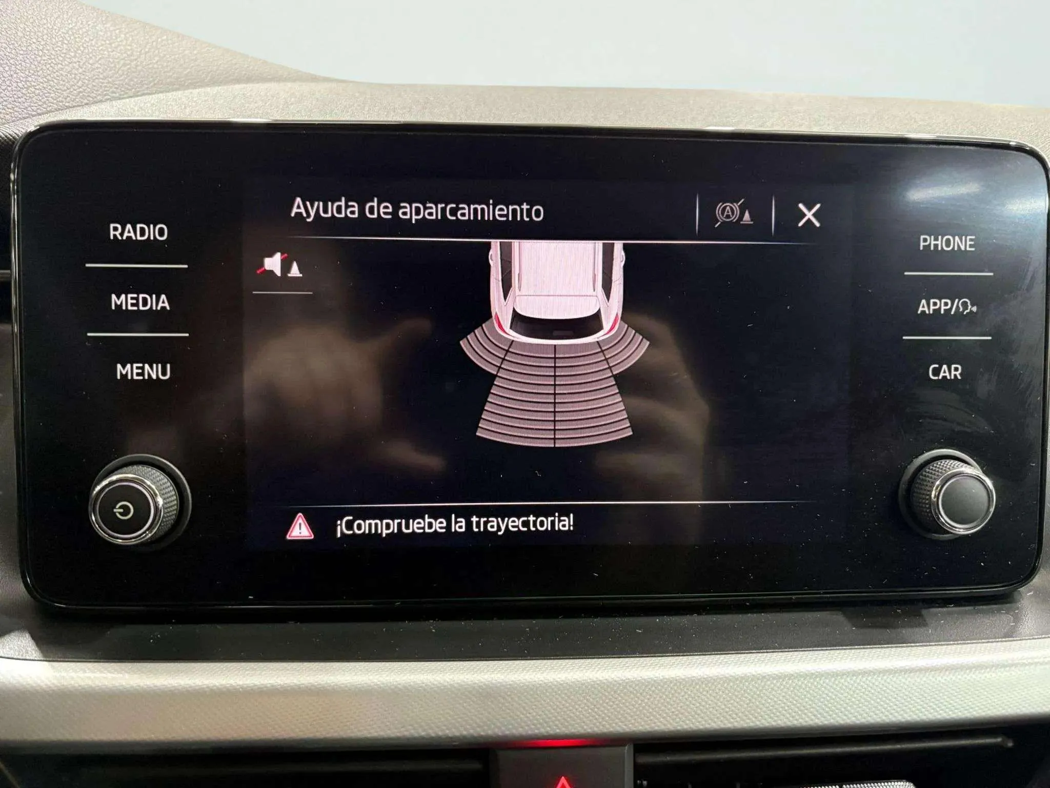 Škoda Kamiq 1.0 TSI Active - foto 13