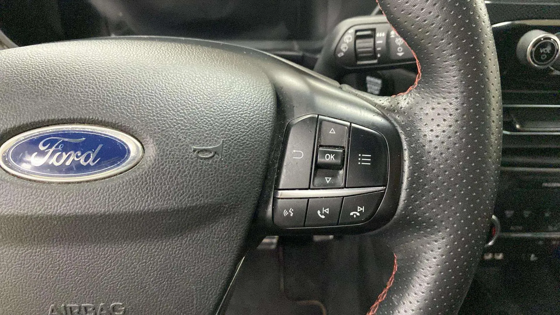 Ford Kuga ST-Line X 2.5 Duratec PHEV - foto 18
