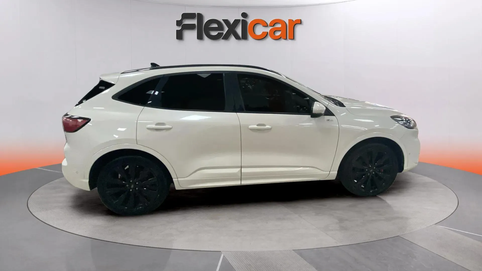 Ford Kuga ST-Line X 2.5 Duratec PHEV - foto 2