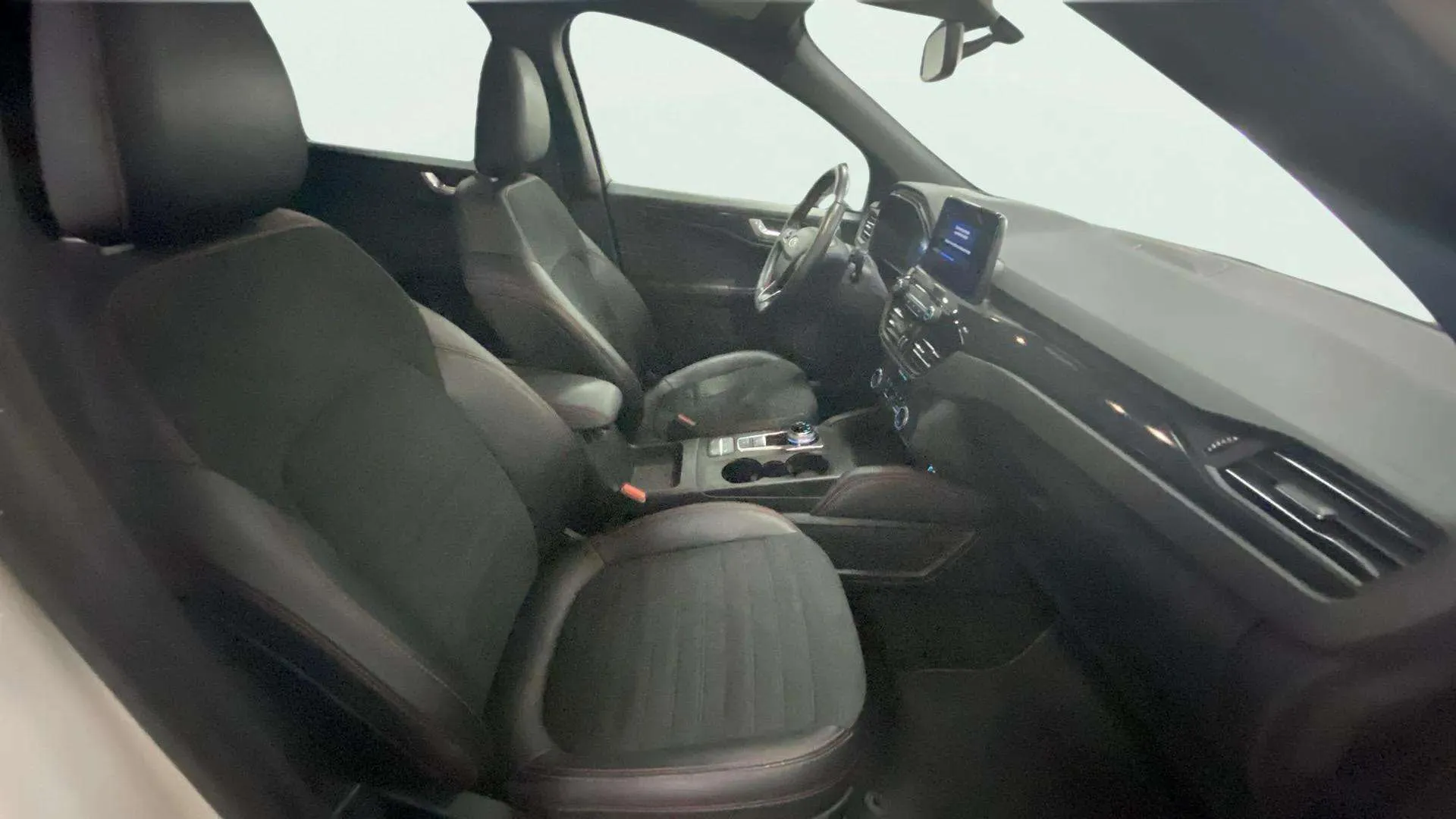 Ford Kuga ST-Line X 2.5 Duratec PHEV - foto 8