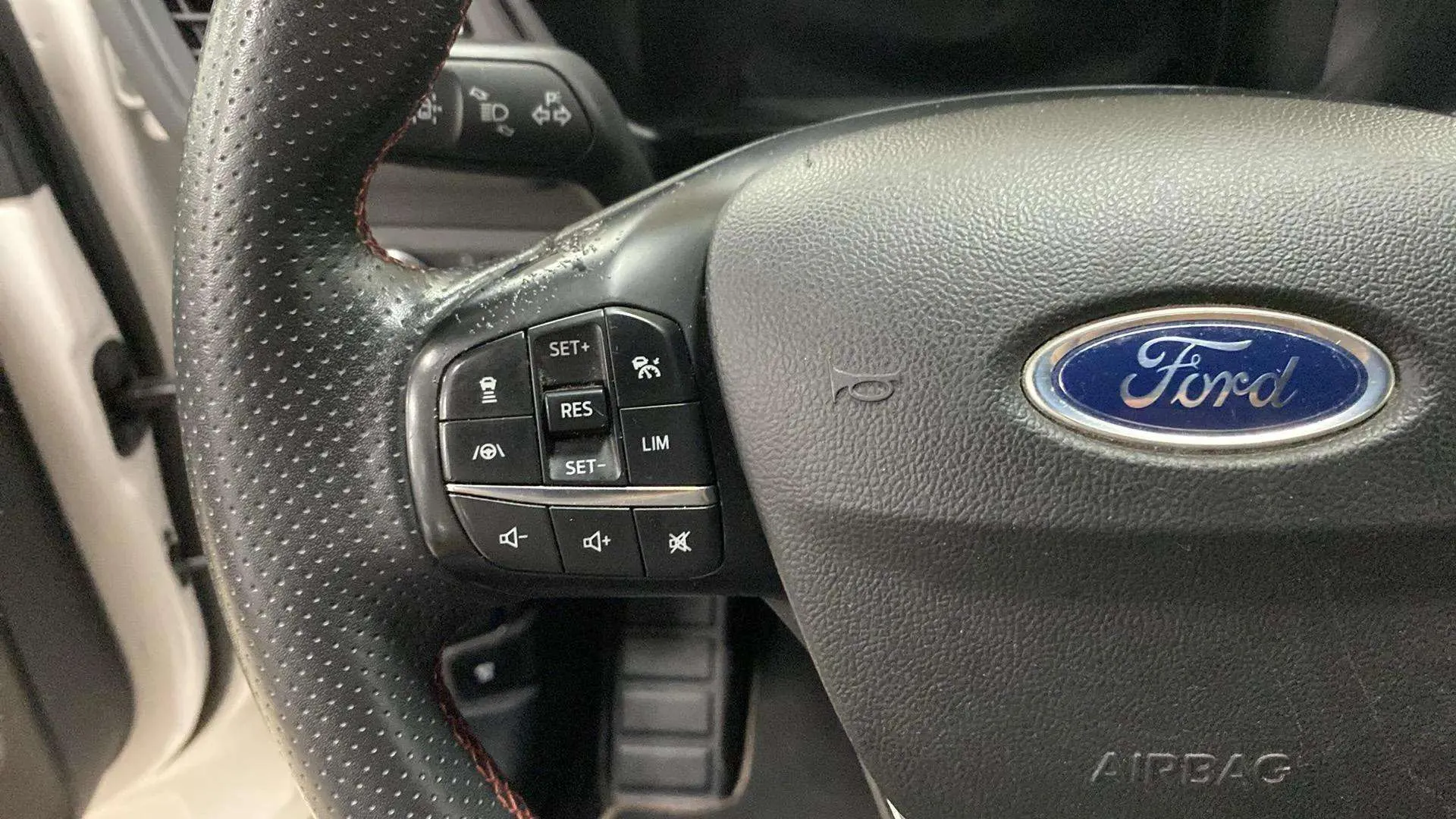 Ford Kuga ST-Line X 2.5 Duratec PHEV - foto 17