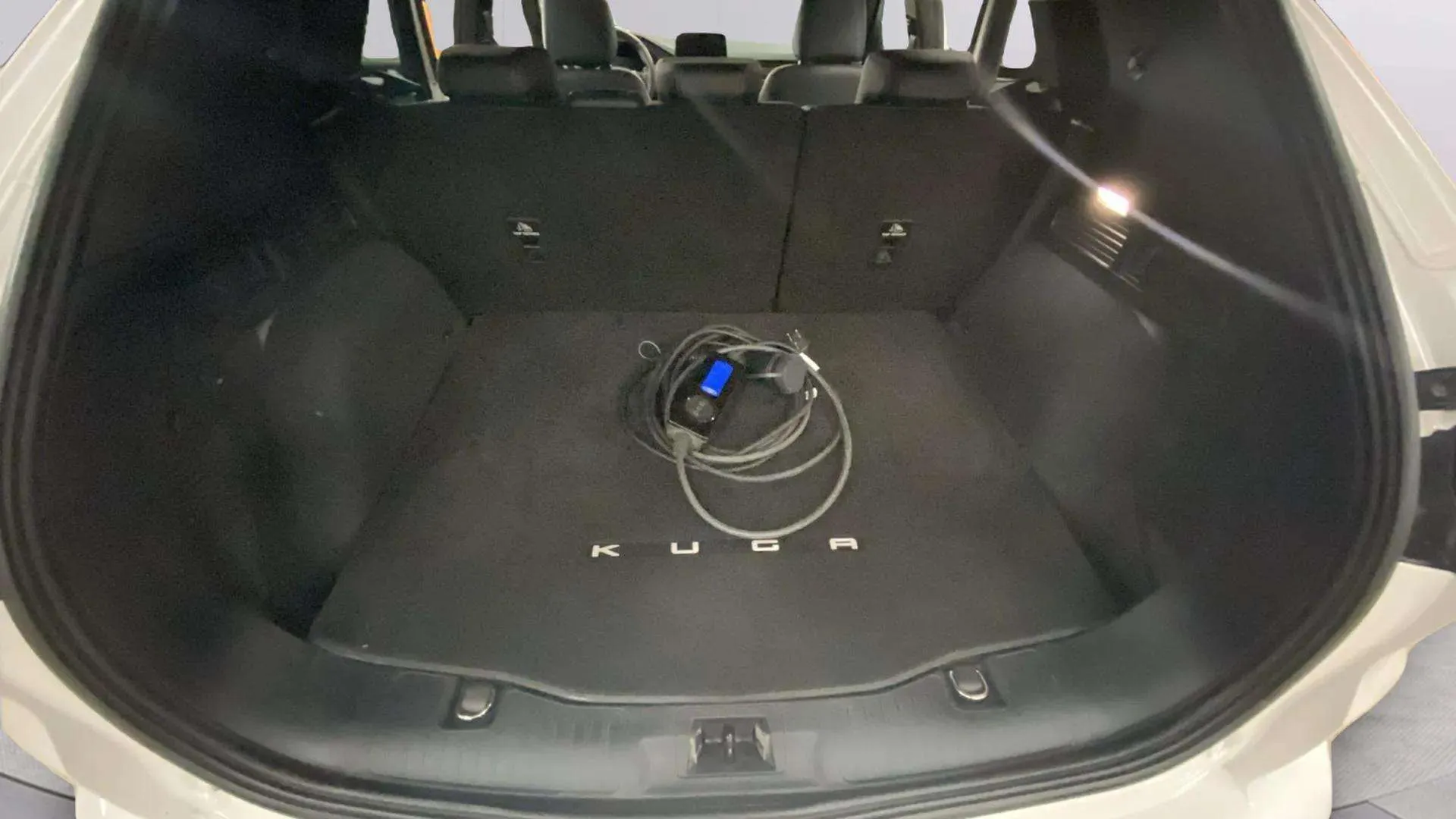 Ford Kuga ST-Line X 2.5 Duratec PHEV - foto 13
