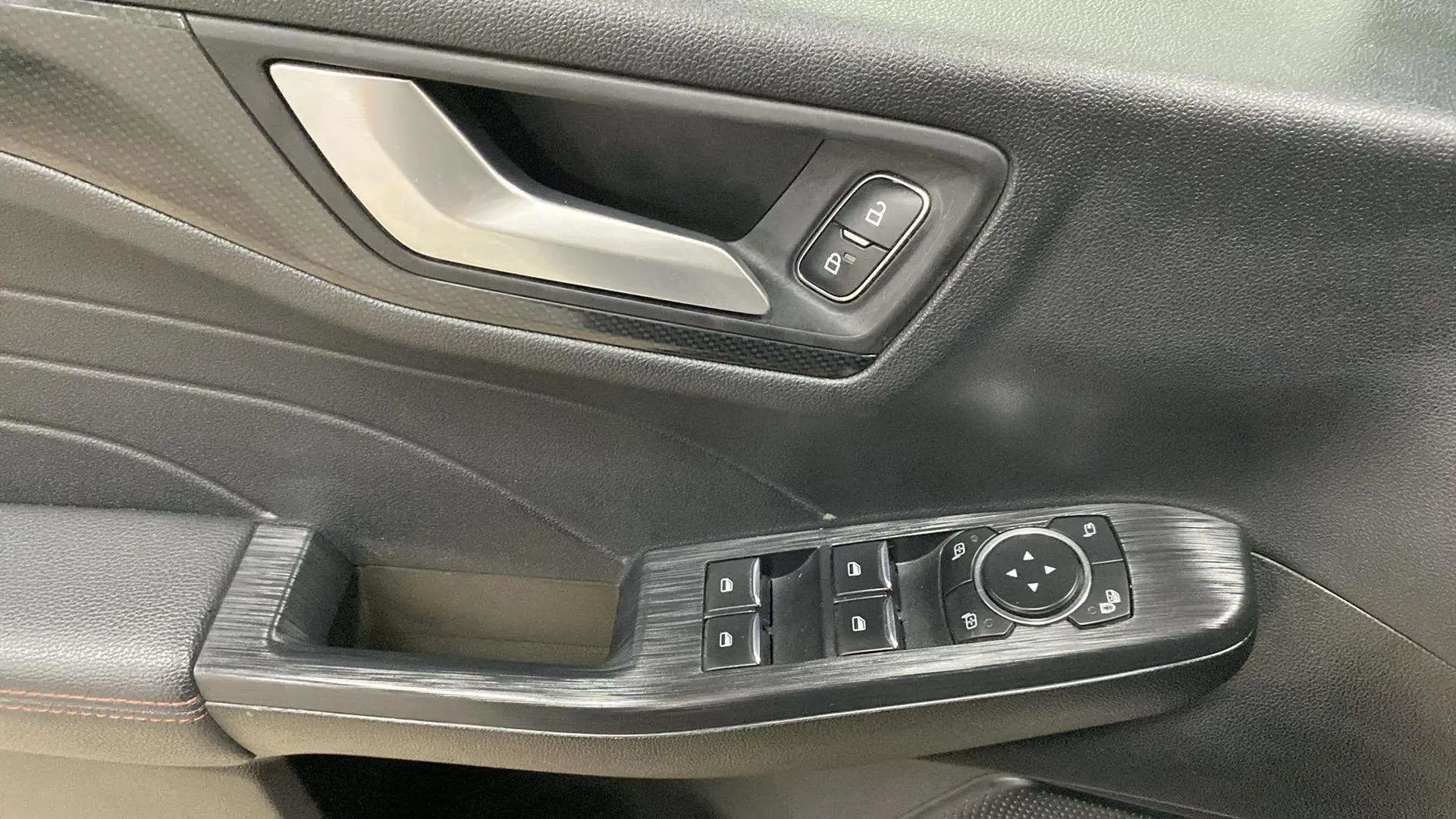 Ford Kuga ST-Line X 2.5 Duratec PHEV - foto 25
