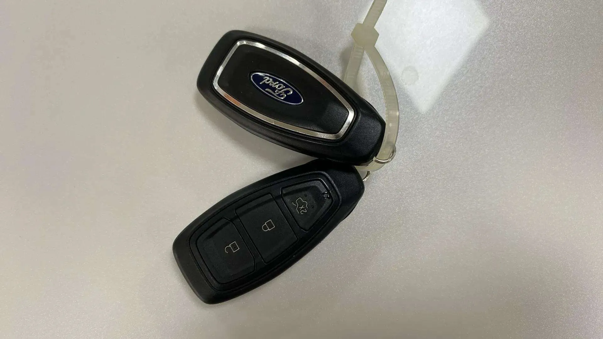 Ford Kuga ST-Line X 2.5 Duratec PHEV - foto 30