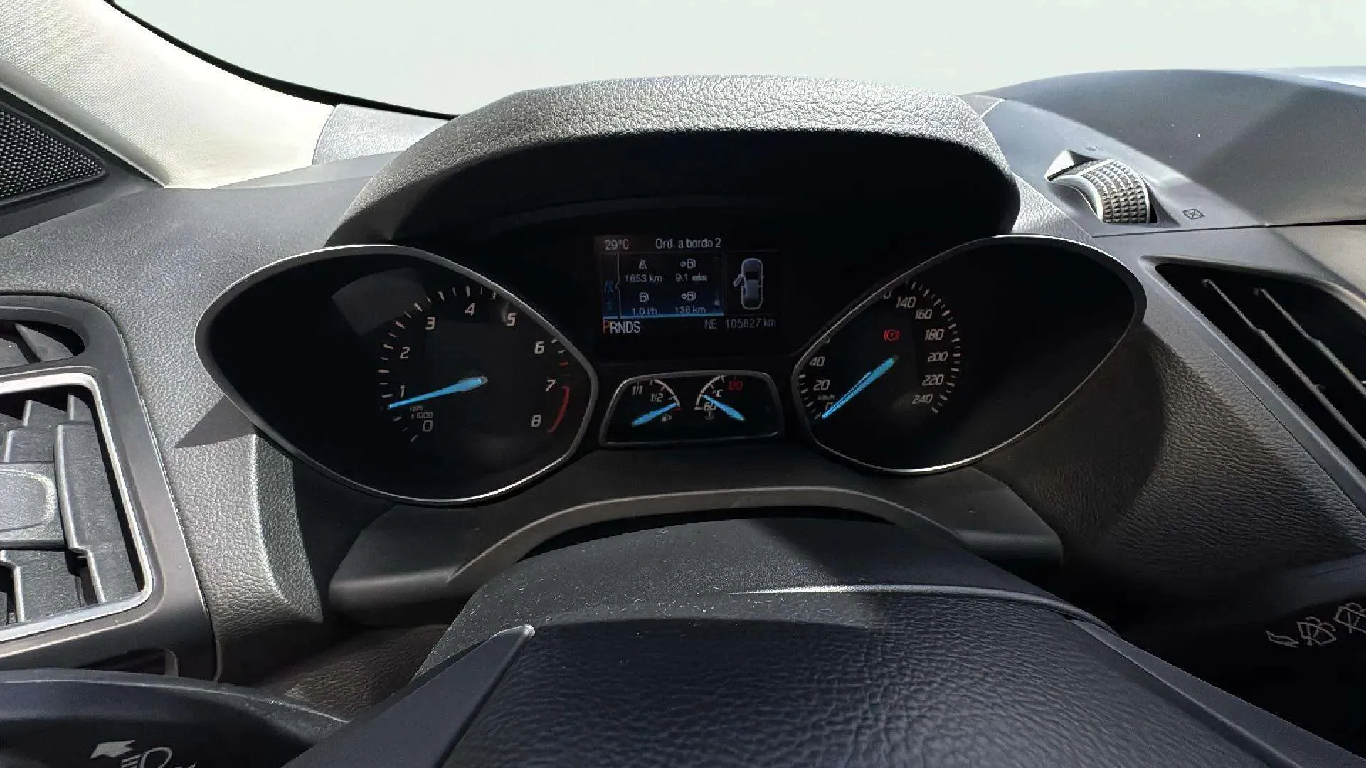 Ford Kuga 1.5 EcoBoost 180 4x4 A-S-S Titanium - foto 21