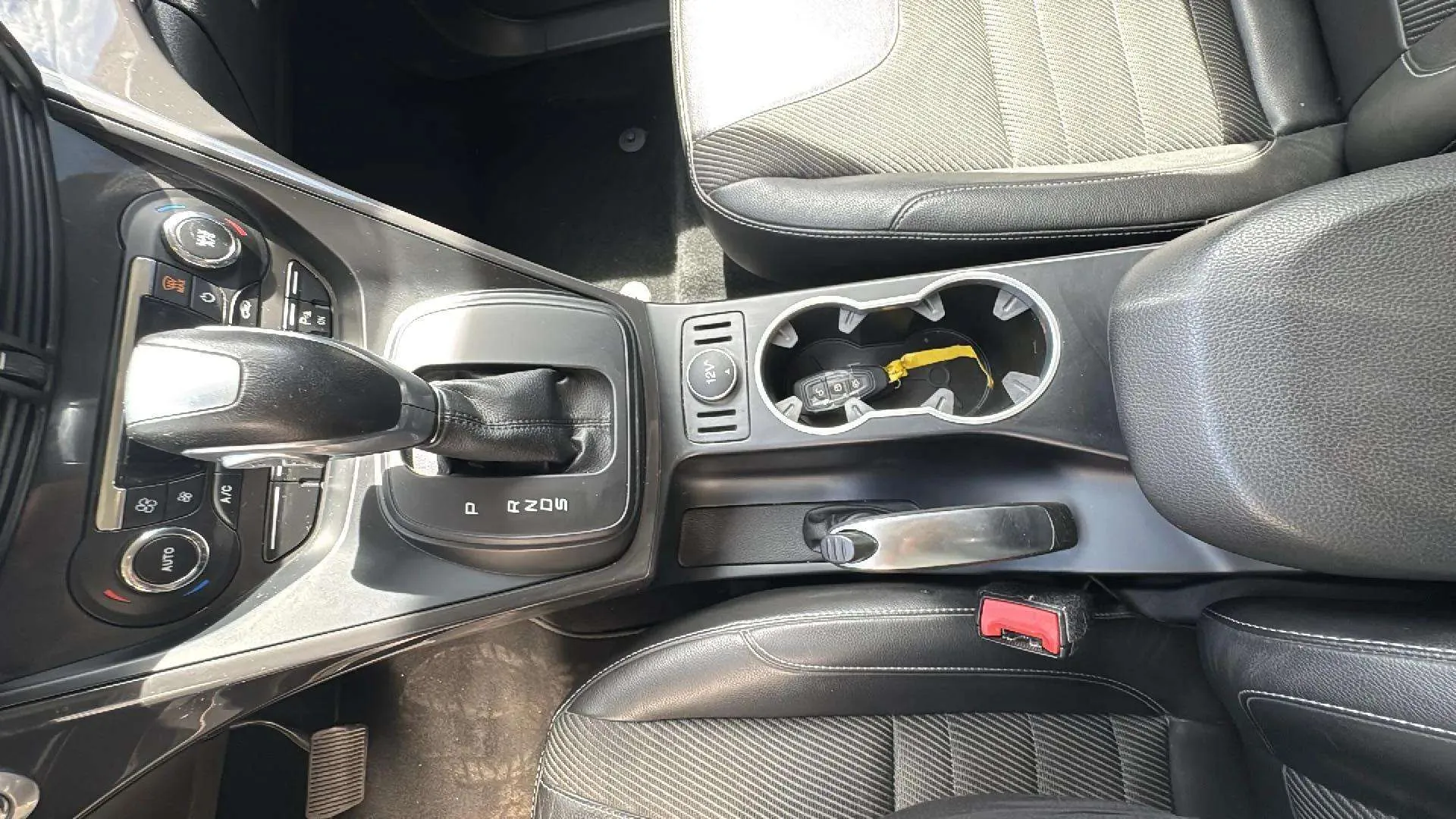 Ford Kuga 1.5 EcoBoost 180 4x4 A-S-S Titanium - foto 28