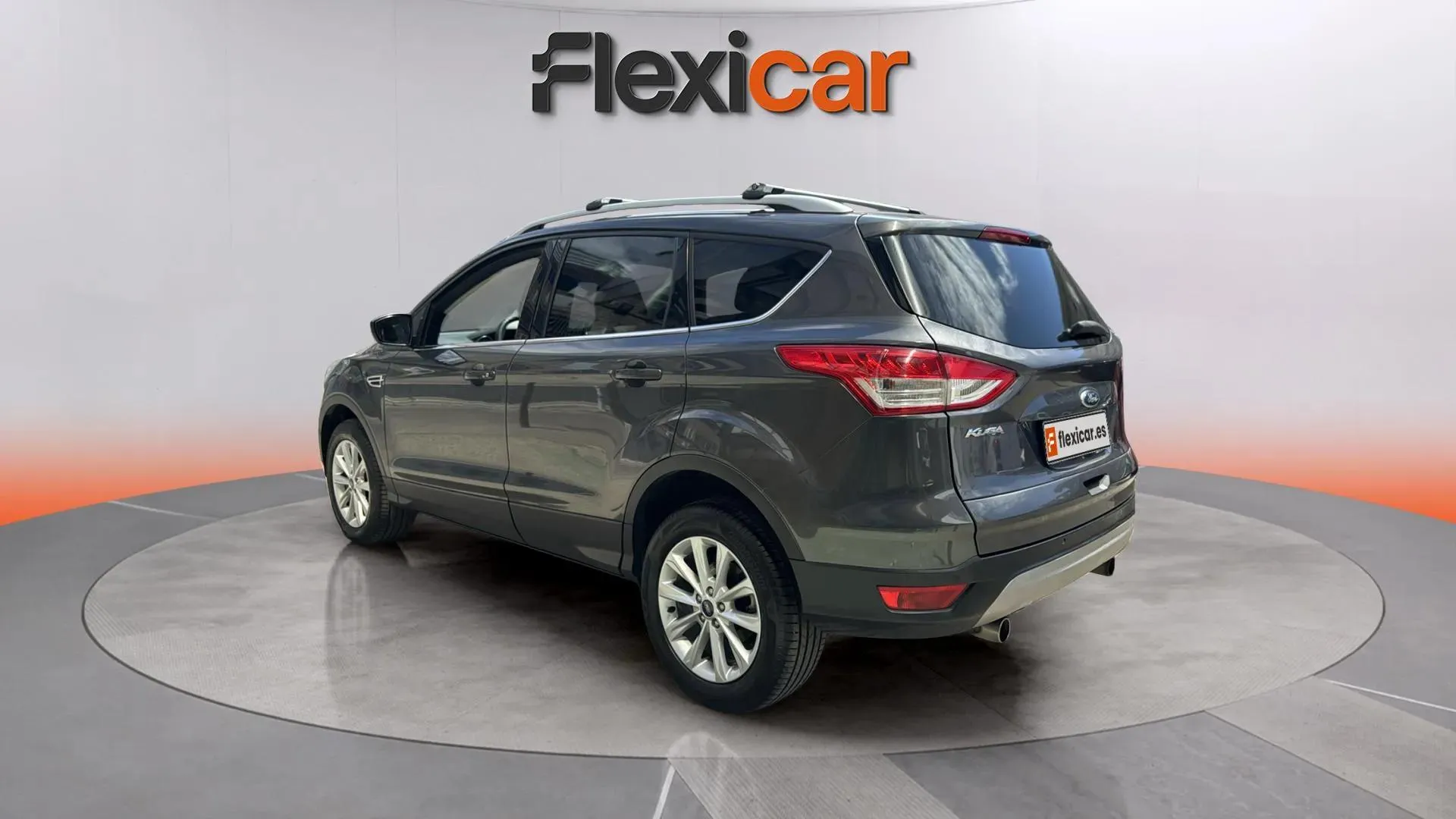 Ford Kuga 1.5 EcoBoost 180 4x4 A-S-S Titanium - foto 7
