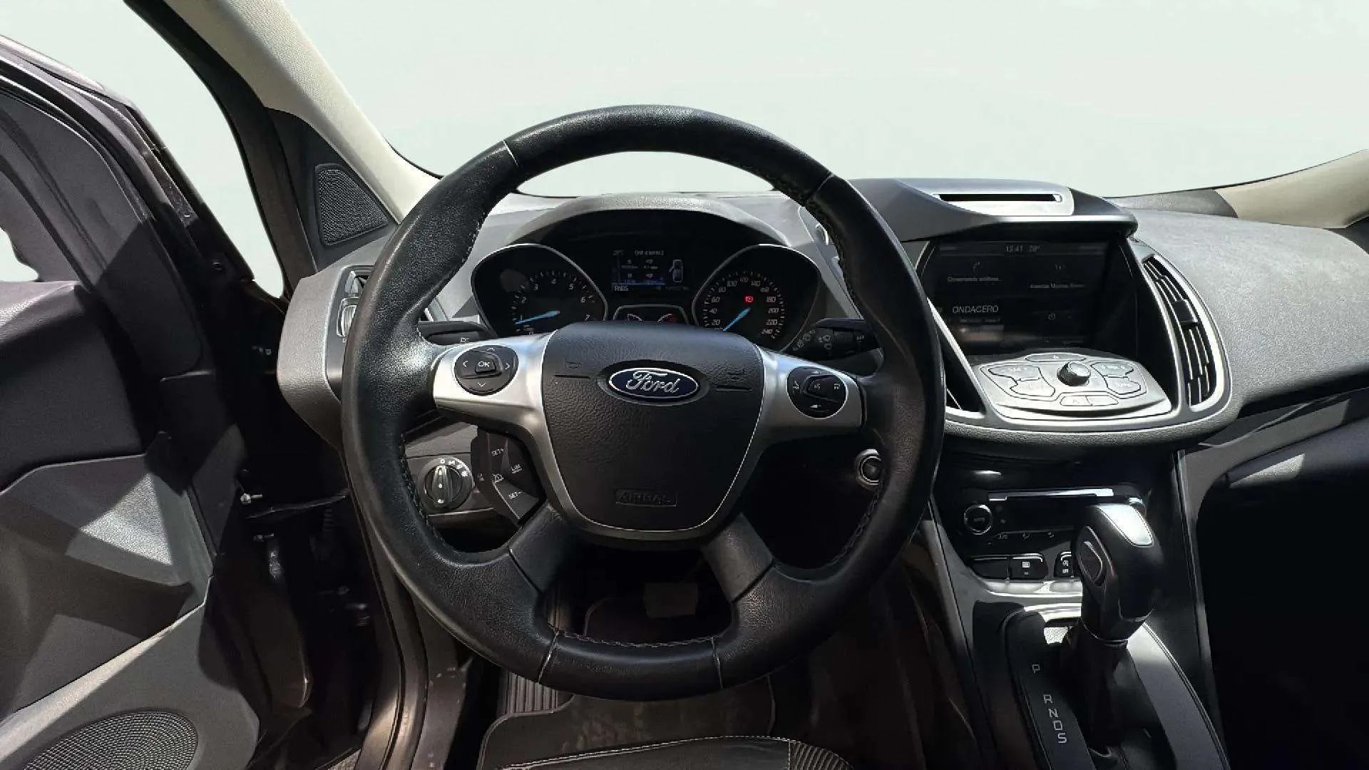 Ford Kuga 1.5 EcoBoost 180 4x4 A-S-S Titanium - foto 20
