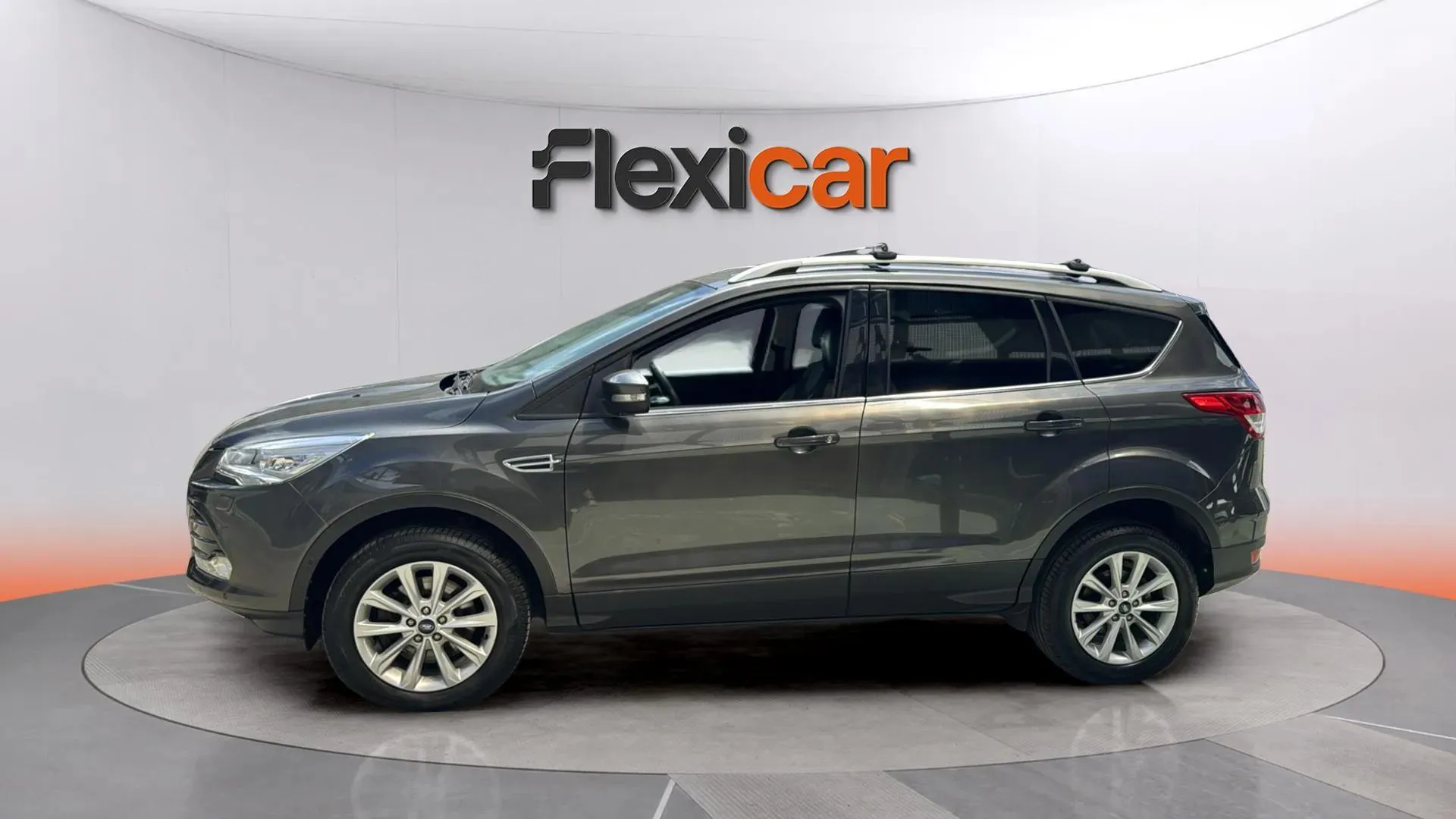 Ford Kuga 1.5 EcoBoost 180 4x4 A-S-S Titanium - foto 8