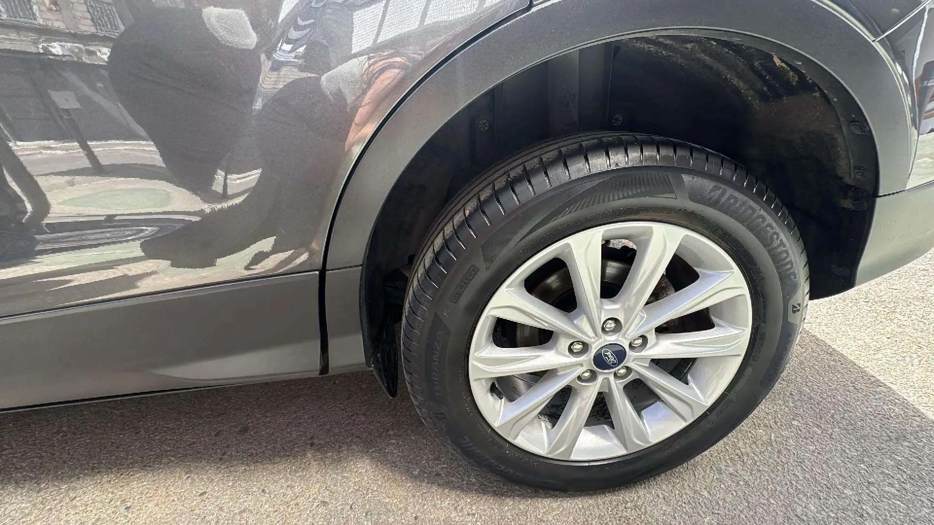 Ford Kuga 1.5 EcoBoost 180 4x4 A-S-S Titanium - foto 17