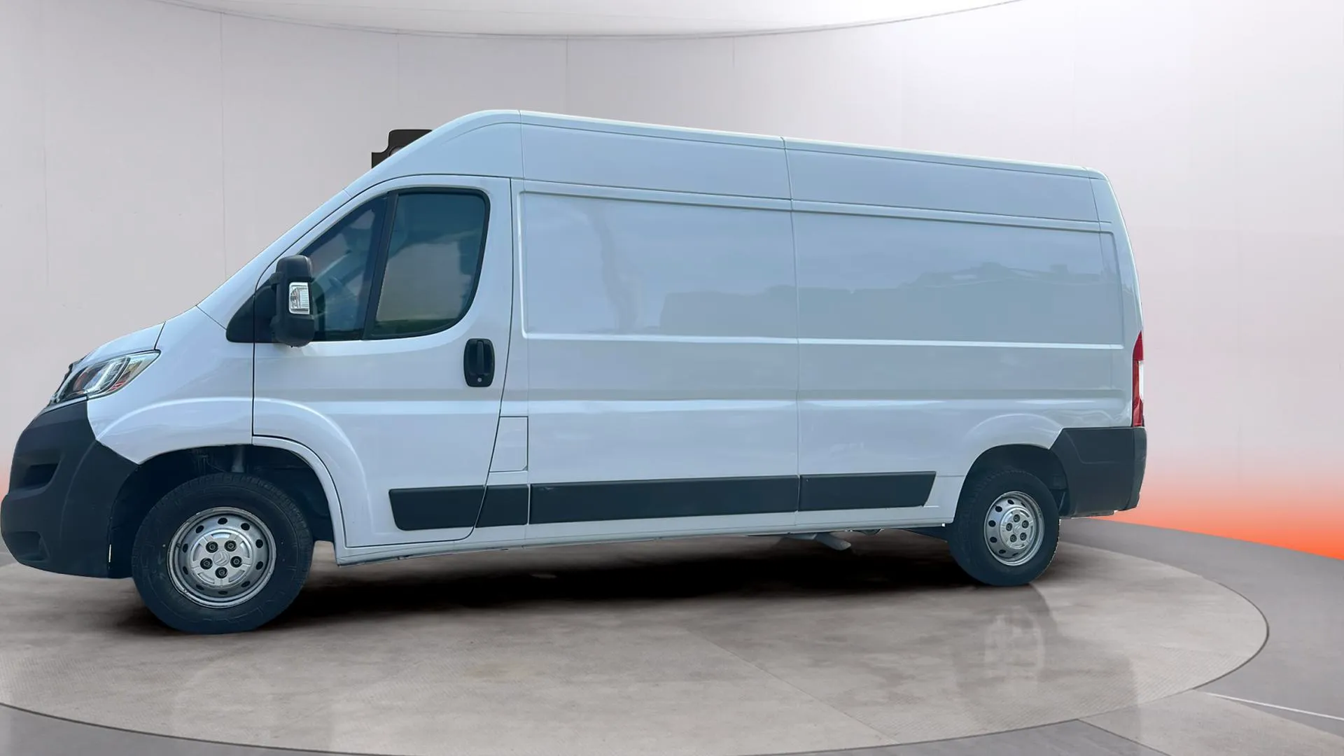 Citroën Jumper BlueHDi (140) Furgón 35 Heavy L3H2 - foto 5
